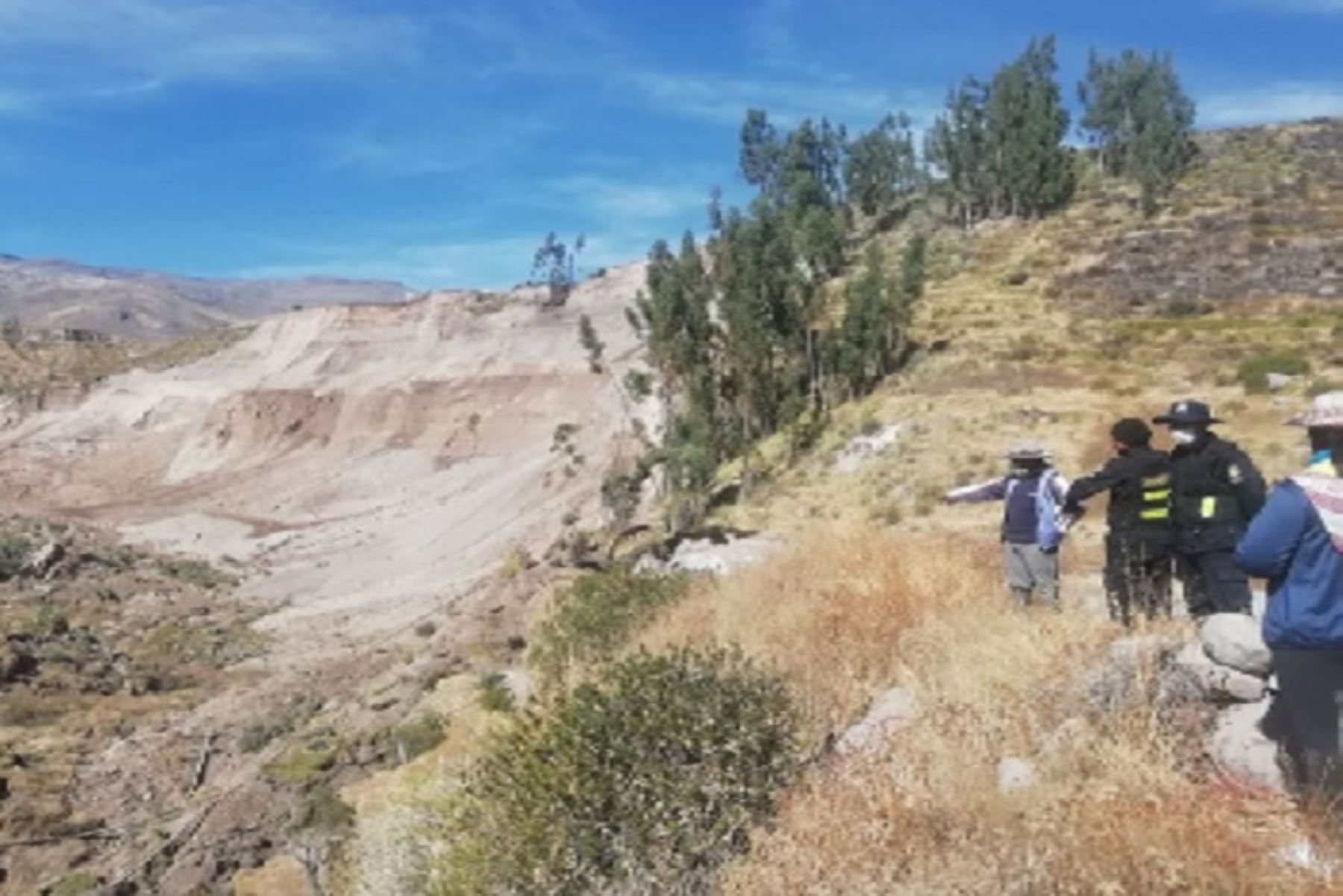 Los dos especialistas partirán desde la ciudad de Arequipa hacia el distrito de Achoma para realizar la inspección geológica correspondiente, mediante el sobrevuelo con drone y trabajos de campo.