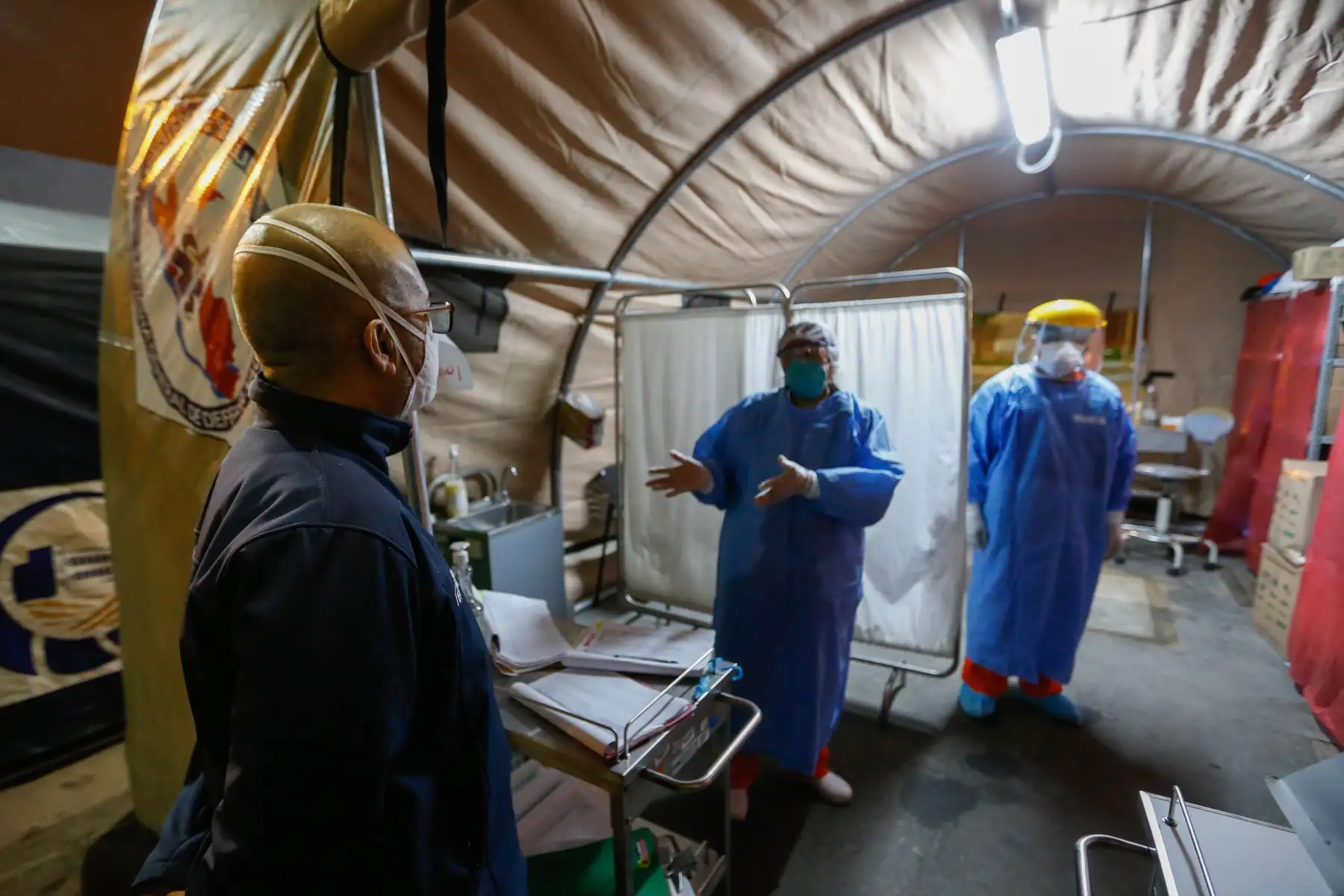 Ministro de Salud Víctor Zamora supervisa atenciones a pacientes Covid-19 en Hospital de Emergencias Villa El Salvador. Foto: Minsa