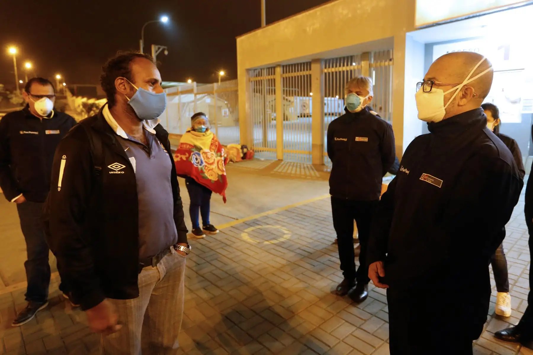 Ministro de Salud Víctor Zamora supervisa atenciones a pacientes Covid-19 en Hospital de Emergencias Villa El Salvador. Foto: Minsa