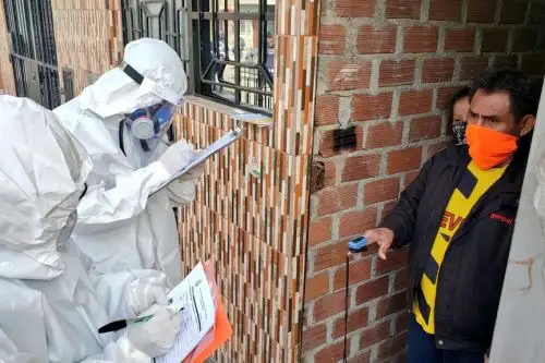 A 100 días de vigencia del estado de emergencia nacional por el covid-19, son varias las regiones que evidencian bajo nivel de contagios y letalidad, gracias a estrategias con enfoque integral que aplicaron para prevenir y contener el avance de la enfermedad. El liderazgo de sus autoridades sumado al trabajo articulado a nivel gubernamental y multisectorial, destacan como atributos principales que condujeron a los logros alcanzados. ANDINA/Difusión