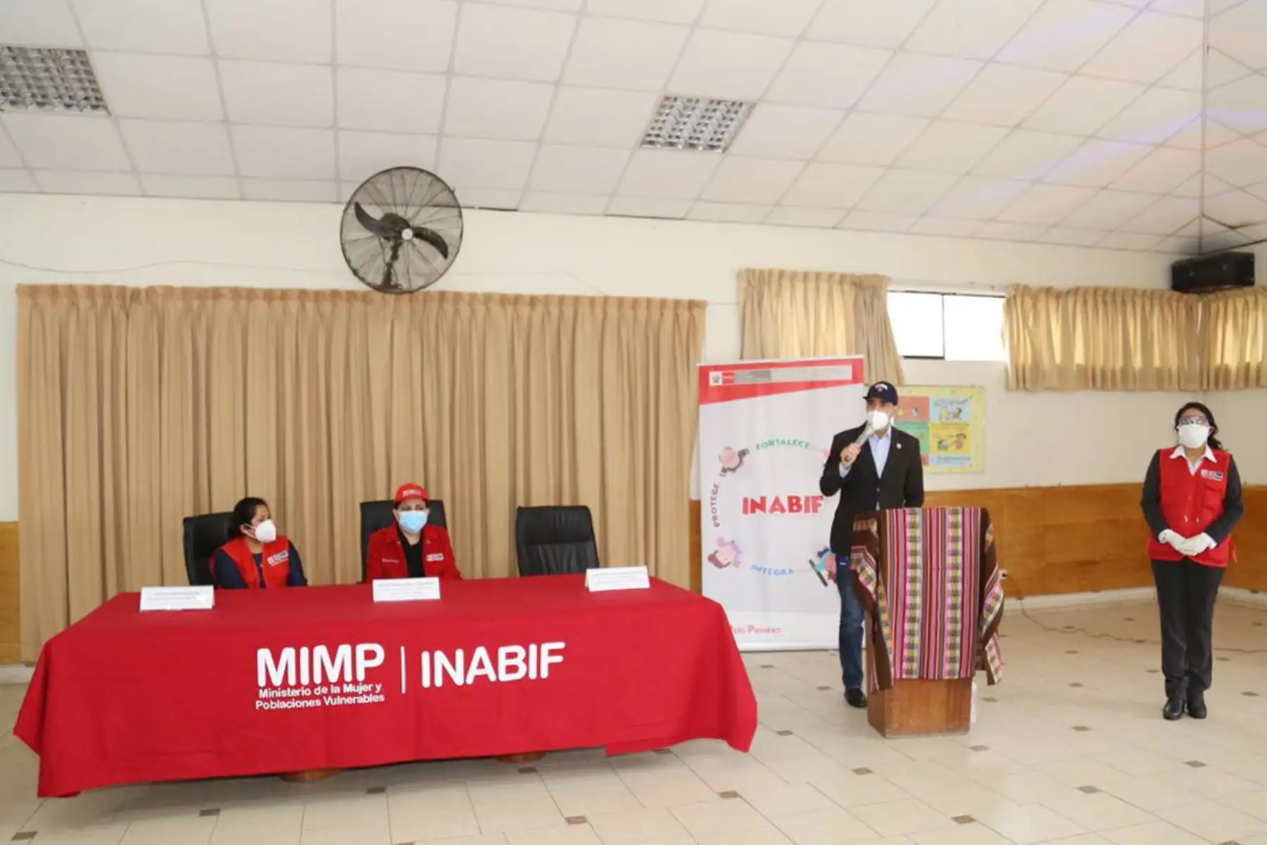 Donación del Grupoo Gloria al Inabif beneficiará a 234 adultos mayores a cargo de la institución. ANDINA/MIMP
