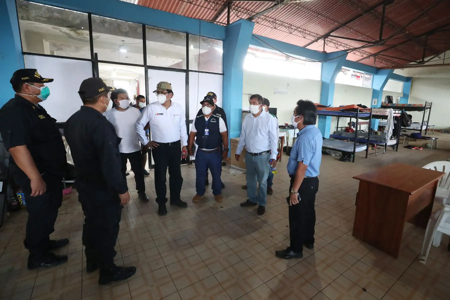 El presidente del Consejo de Ministros, Vicente Zeballos y el ministro de Cultura, Alejandro Neyra, participaron en la Acción Cívica Multisectorial en la ciudad de San Lorenzo de la región Loreto, donde se realizaron pruebas de covid -19 y visitaron el distrito de Cahuapasu donde por primera vez llega una autoridad del gobierno nacional.
Foto: PCM