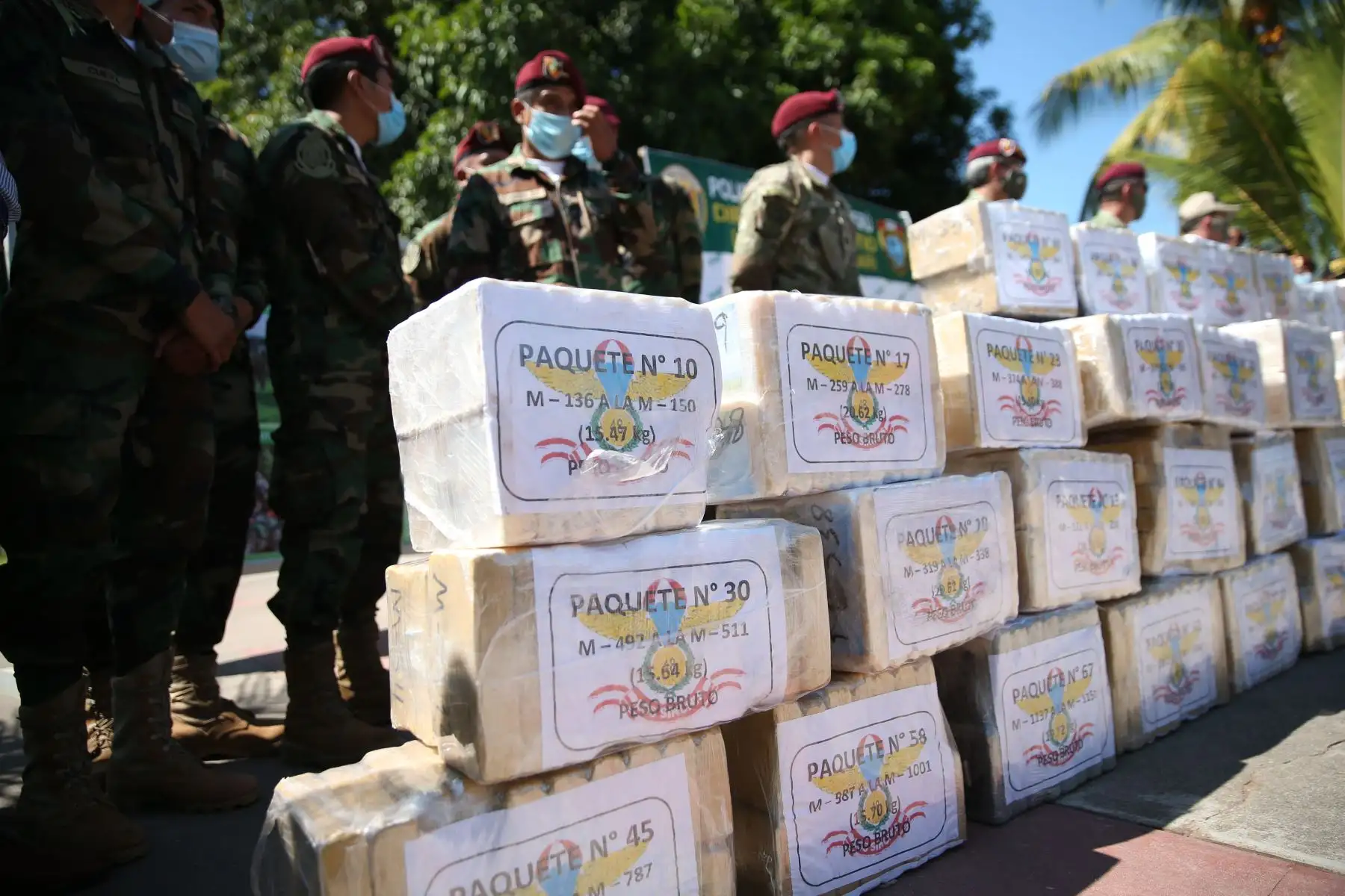 Ministro del Interior Gastón Rodríguez visita la base de los Sinchis de Mazamari y presenta el operativo PNP donde se decomisó más 1,466 kilos de cocaína y la detención de 15 personas. Foto: ANDINA/ Jhonel Rodríguez Robles