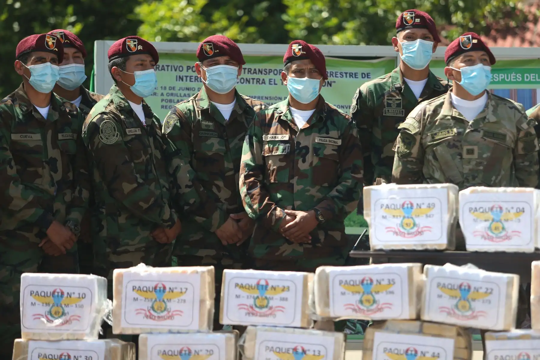 Ministro del Interior Gastón Rodríguez visita la base de los Sinchis de Mazamari y presenta el operativo PNP donde se decomisó más 1,466 kilos de cocaína y la detención de 15 personas. Foto: ANDINA/ Jhonel Rodríguez Robles