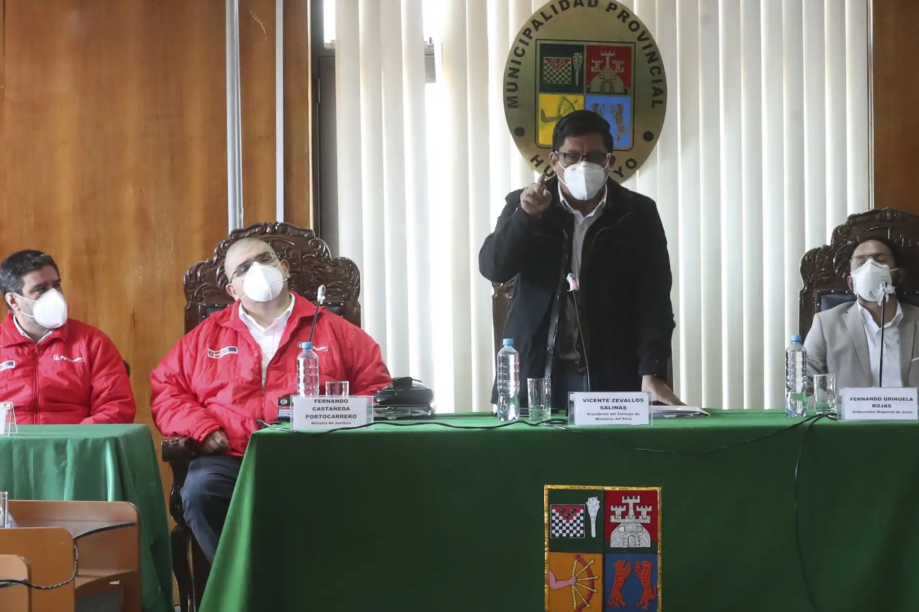 Jefe del Gabinete, Vicente Zeballos, articula acciones para la reanudación de actividades económicas junto a los alcaldes provinciales de Jauja, Concepción y Huancayo; además de los representantes del sector privado como la Cámara de Comercio, la Asociación de PYMES y Caja Municipal. Foto: ANDINA/PCM