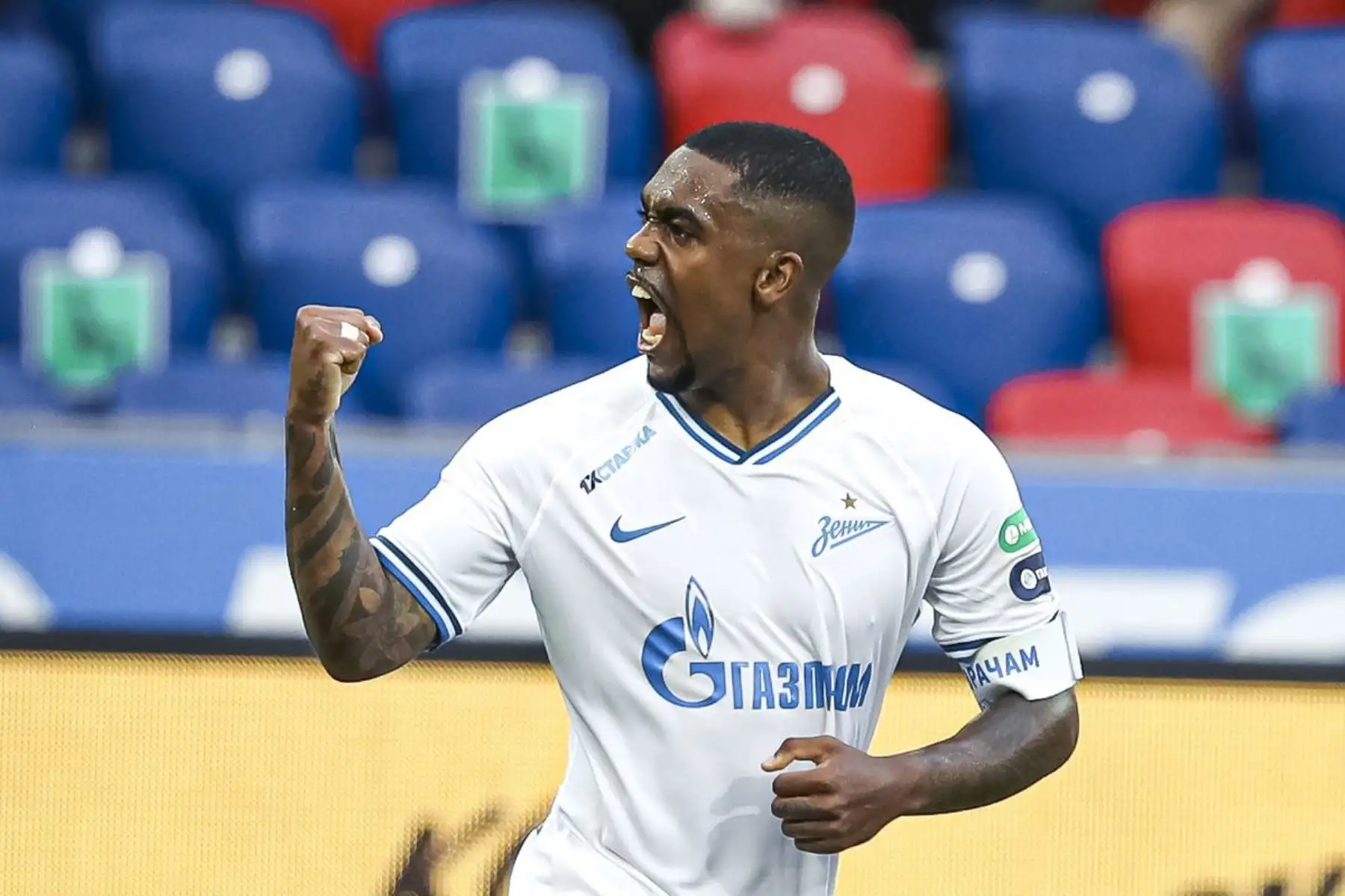 Malcom Filipe Silva de Oliveira fue víctima de gritos racistas de los hinchas rivales