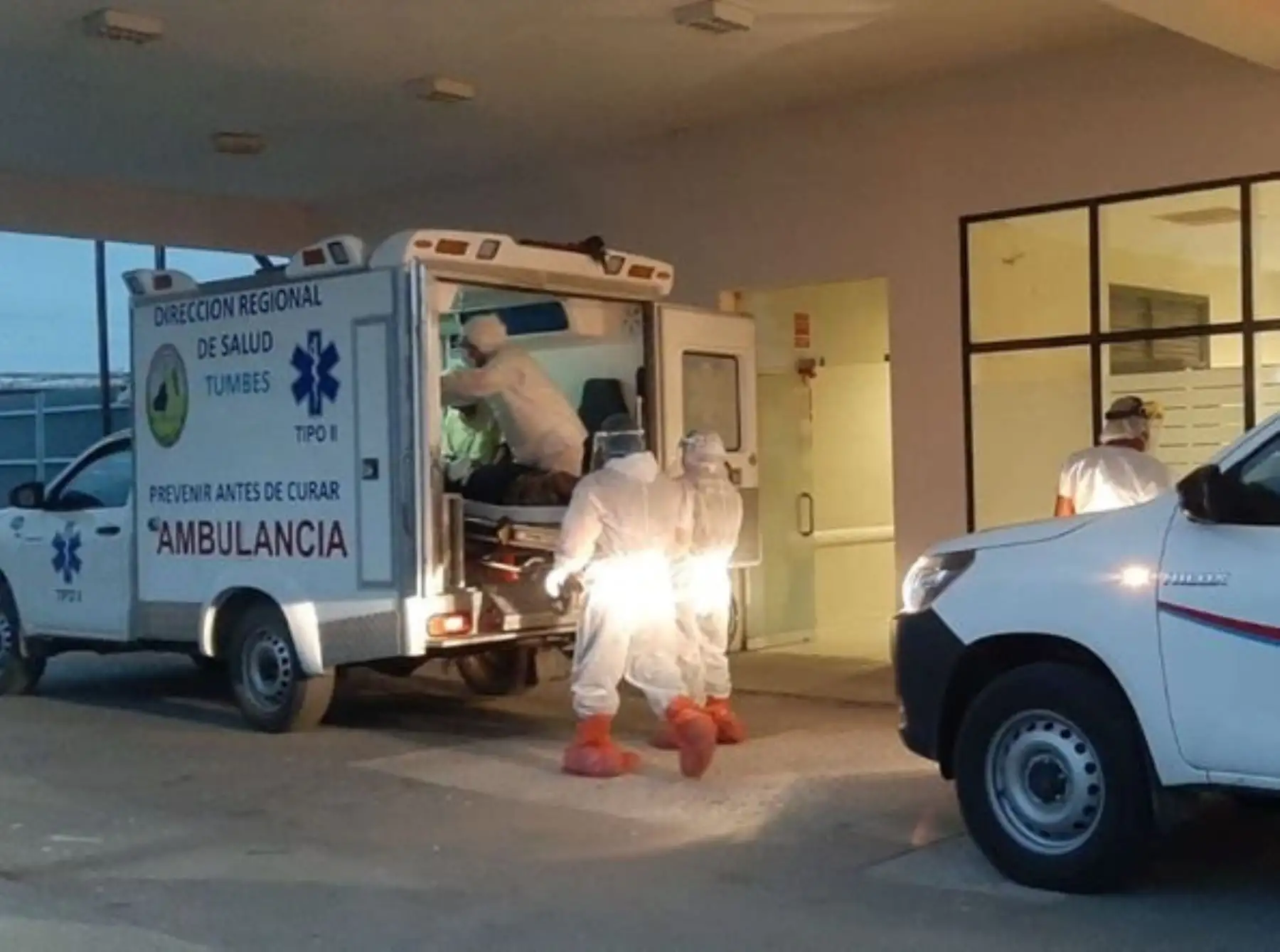 El nuevo hospital Covid-19 implementado en Tumbes ya empieza a recibir pacientes.