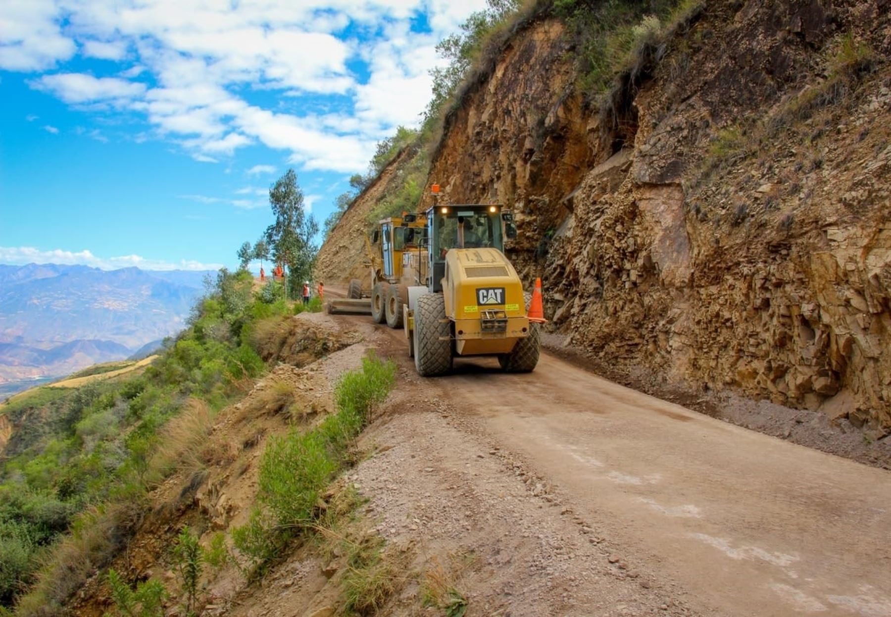 Huancavelica dinamizará su economía con inversión de S/ 280 millones en mantenimiento vial, gracias a la transferencia de recursos del Ejecutivo en el marco del programa Arranca Perú.
