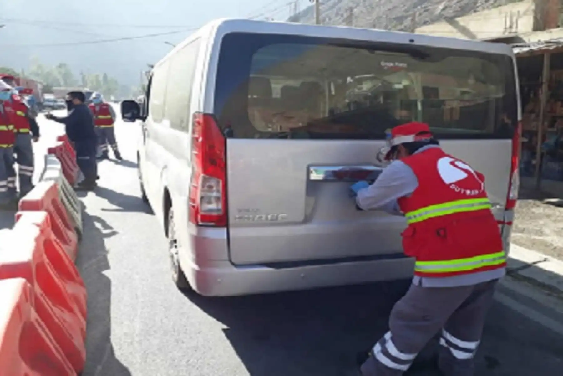 La multa equivale a S/4,300 que corresponde a la imposición de la infracción F1 del Reglamento Nacional de Administración de Transporte.