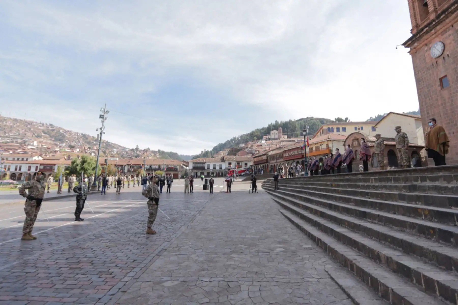 Autoridades conmemoraron el día del Cusco con una misa te deum, el izamiento de la bandera del Tahuantinsuyo y el rito del Onqoy Mita, en tiempos de covid-19.
Foto: ANDINA/ Percy Hurtado Santillán