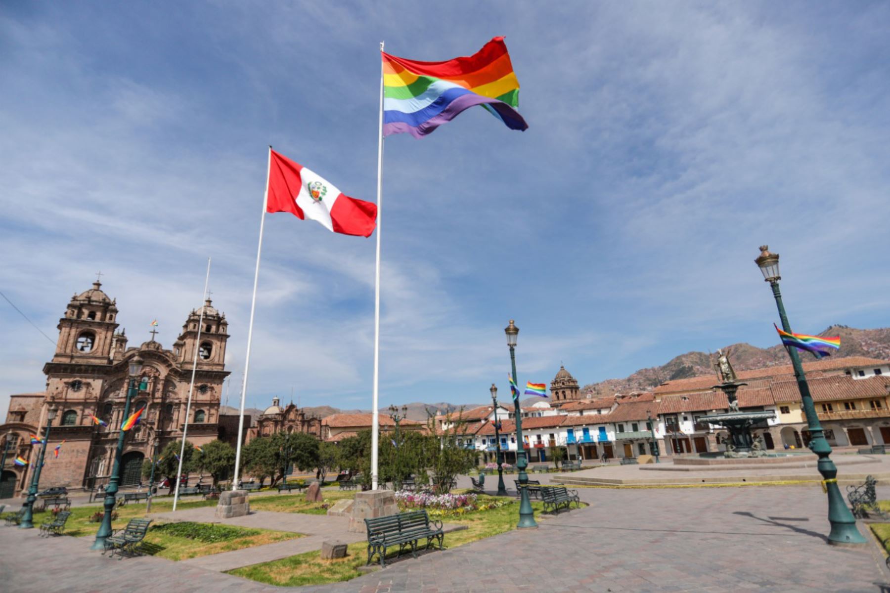 Autoridades conmemoraron el día del Cusco con una misa te deum, el izamiento de la bandera del Tahuantinsuyo y el rito del Onqoy Mita, en tiempos de covid-19.
Foto: ANDINA/ Percy Hurtado Santillán