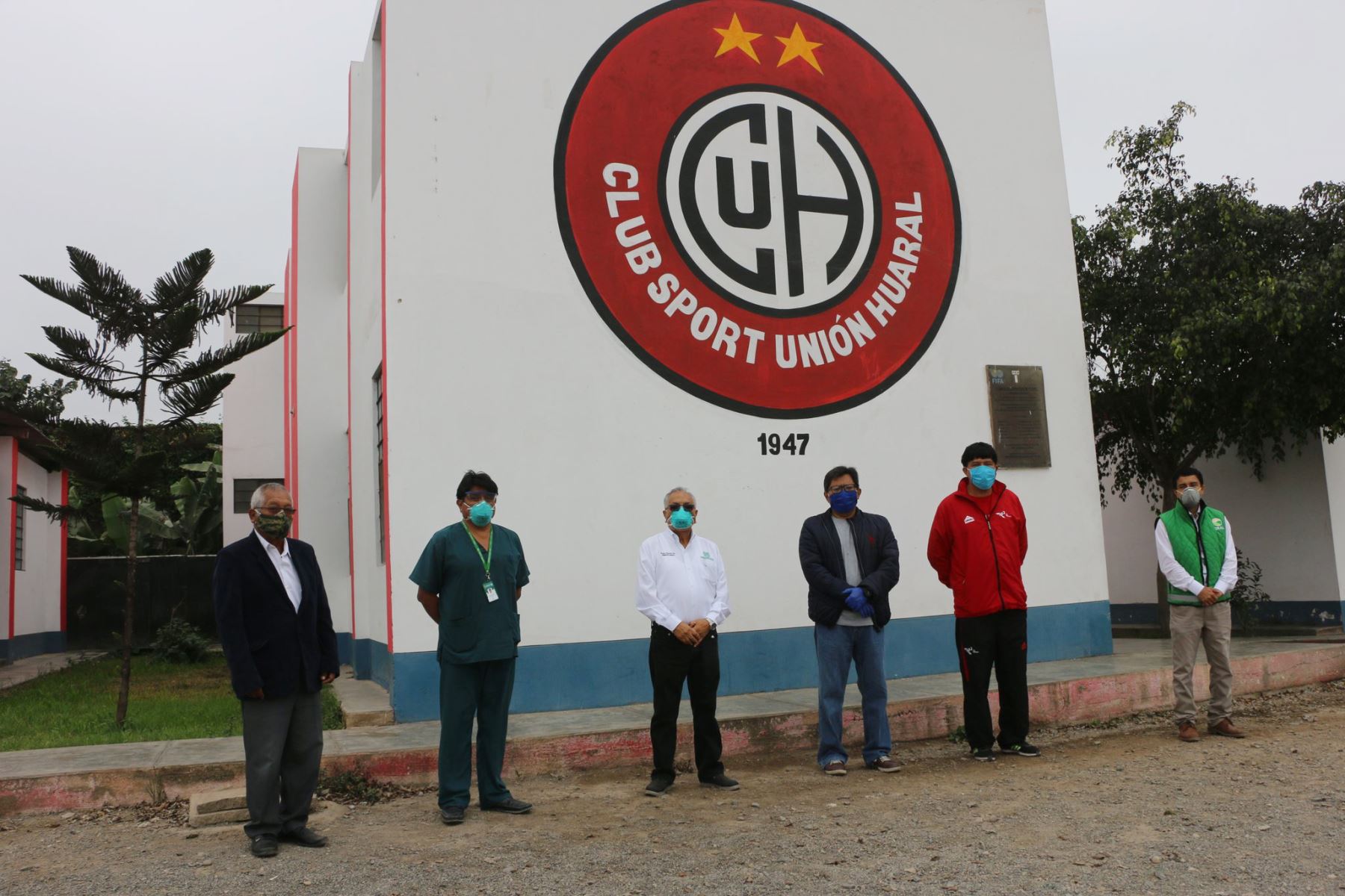 El gobernador regional de Lima, Ricardo Chavarría, supervisó las instalaciones del Club Sport Unión Huaral. Foto: ANDINA/Difusión