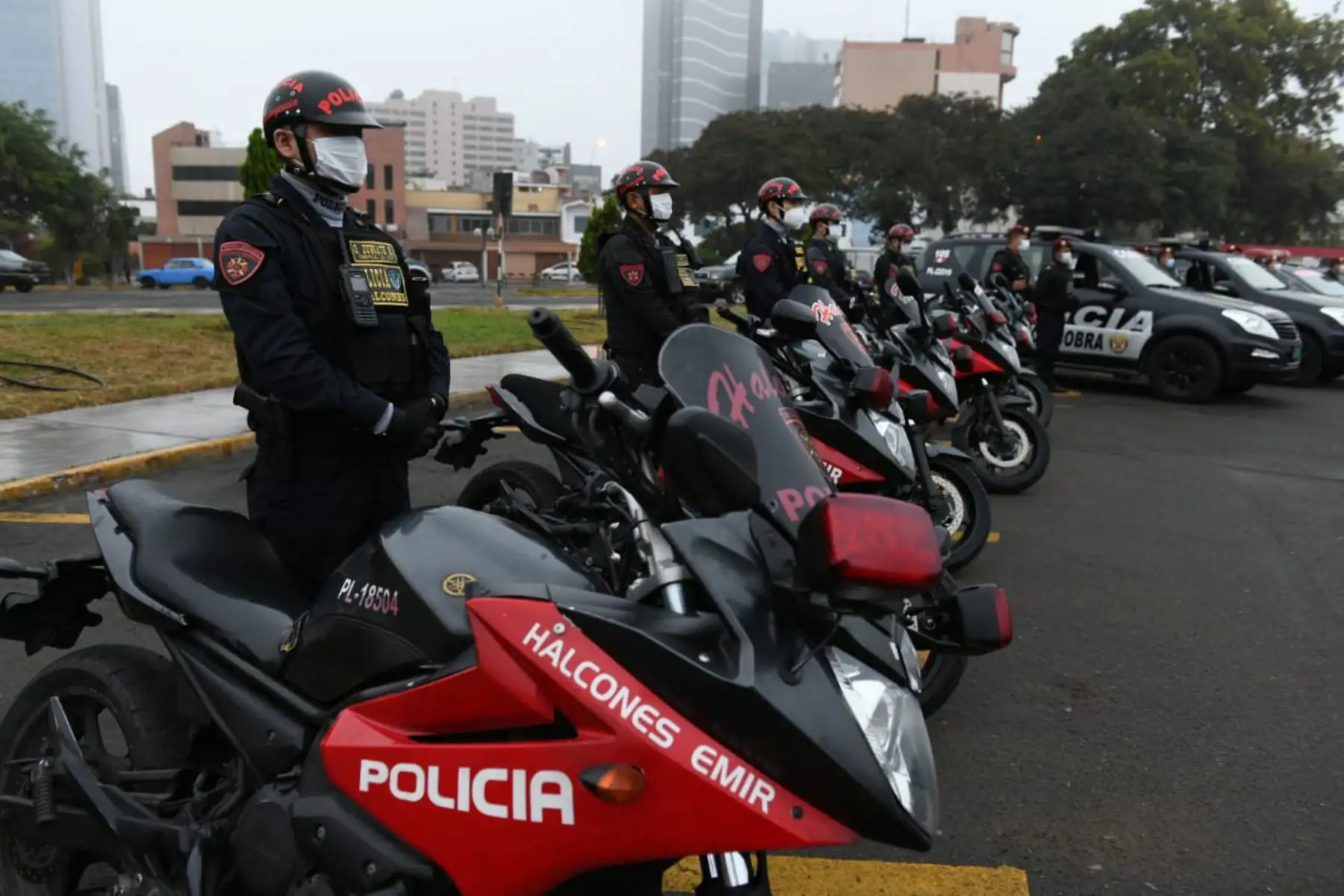 Ministro del Interior, Gastón Rodríguez, preside la presentación del plan de operaciones “Fortaleza 2020” de la Policía nacional para fortalecer la seguridad ciudadana en la fase de reactivación económica a nivel nacional. 

Foto:@MininterPeru.