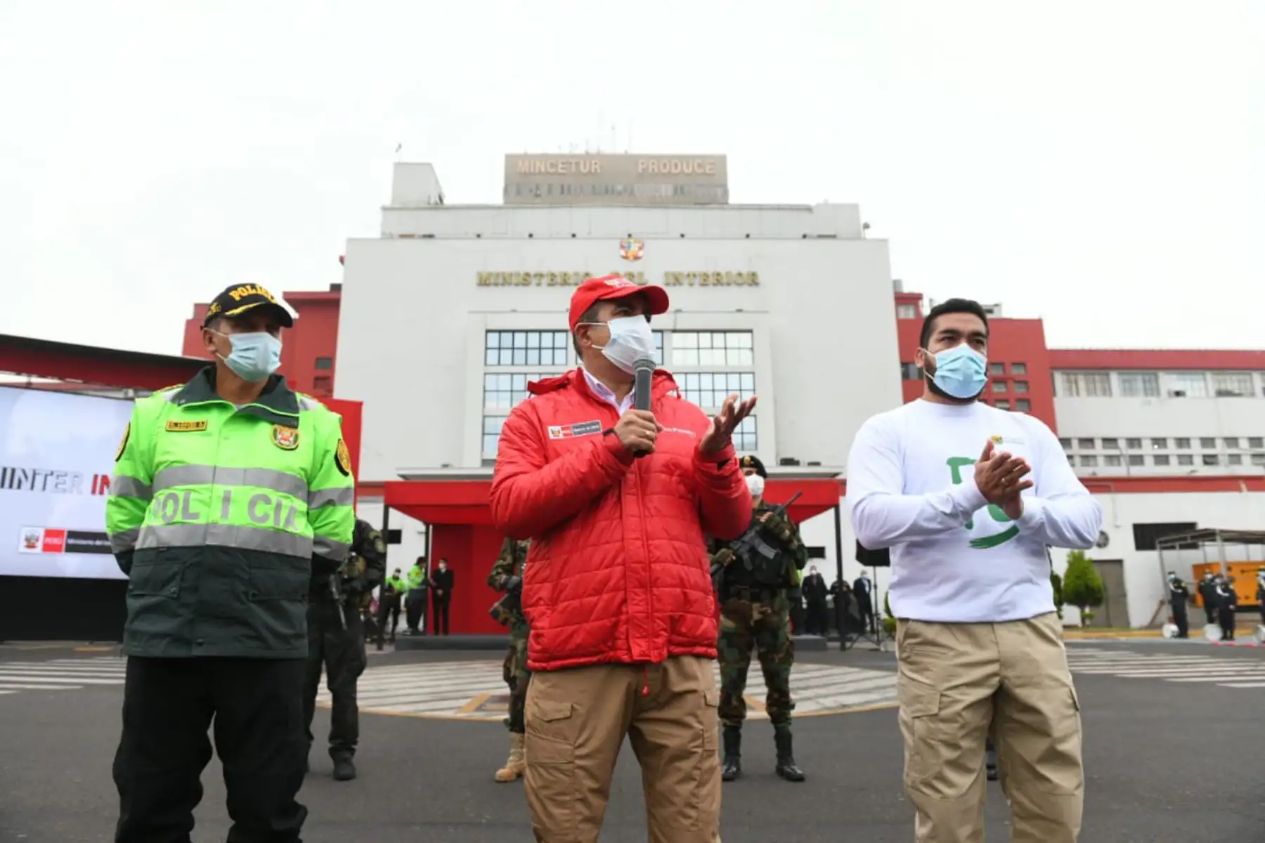 Ministro del Interior, Gastón Rodríguez, preside la presentación del plan de operaciones “Fortaleza 2020” de la Policía nacional para fortalecer la seguridad ciudadana en la fase de reactivación económica a nivel nacional. Foto:@MininterPeru.