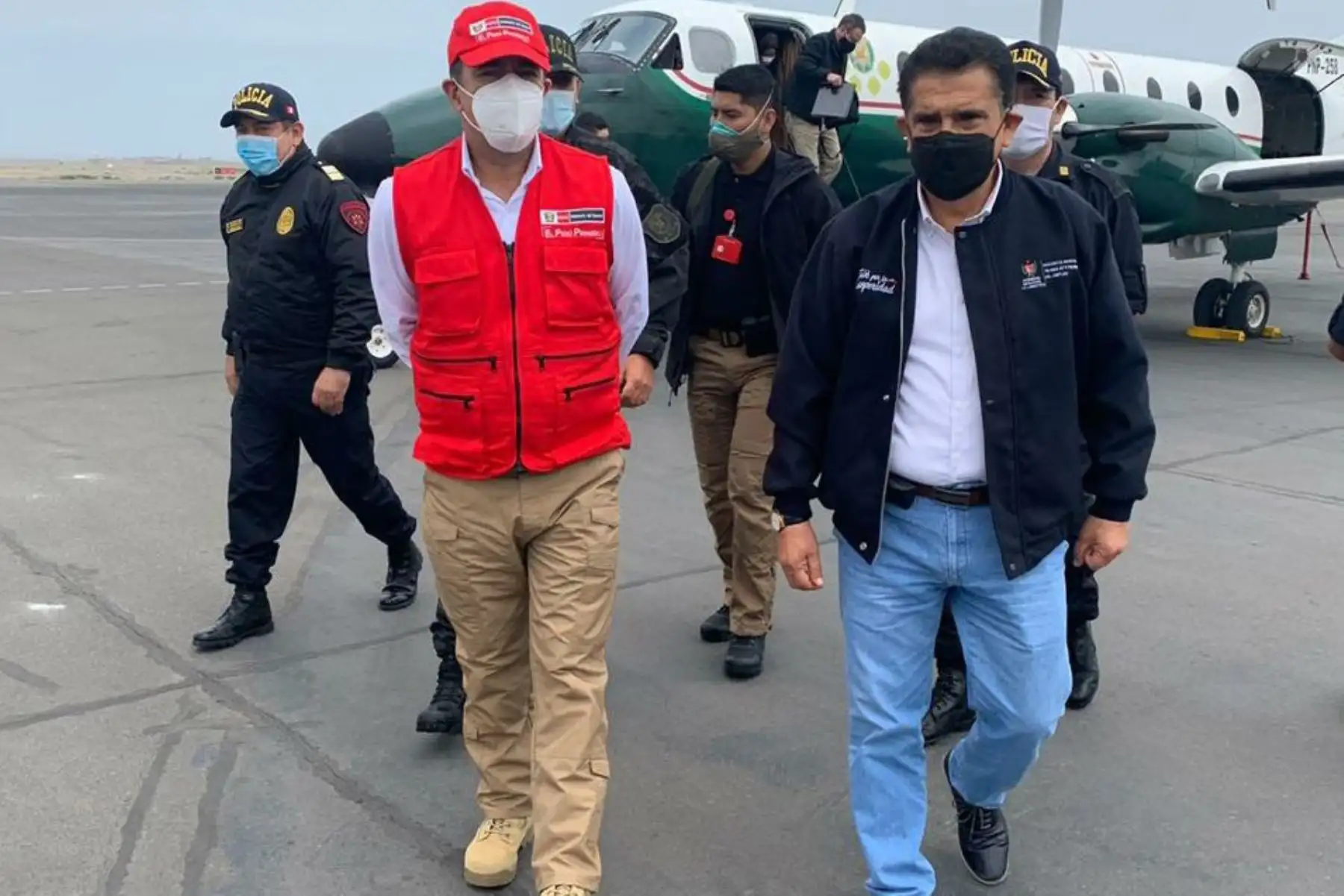 El Ministro del Interior, Gastón Rodríguez, arriba a La Libertad para reforzar acciones frente al COVID_19 y supervisar el cumplimiento de medidas de seguridad en diferentes puntos de la ciudad. 

Foto:@MininterPeru.