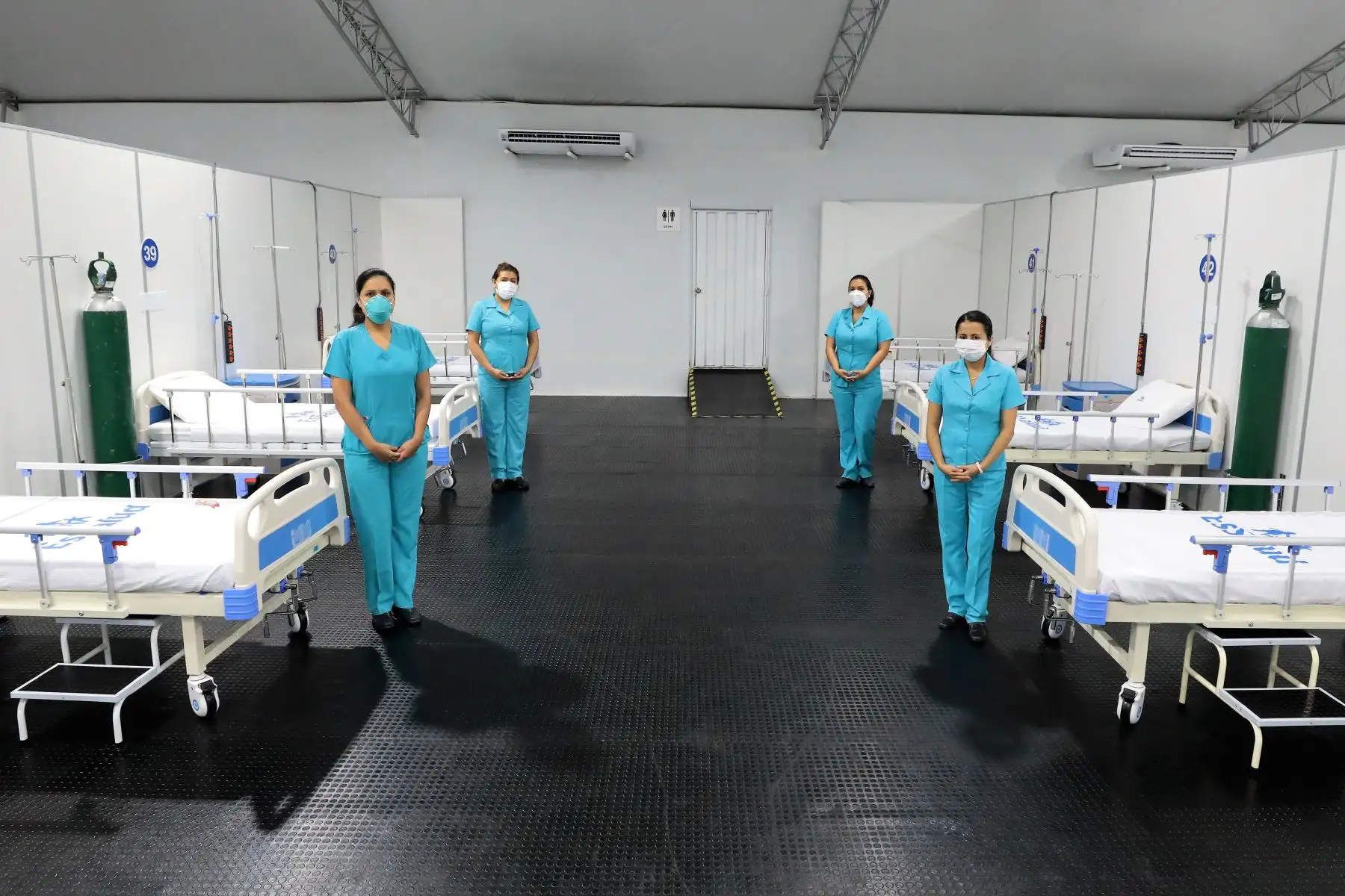 Villa EsSalud Chimbote comenzó a operar con 100 camas hospitalarias para pacientes covid-19 de la región Áncash.