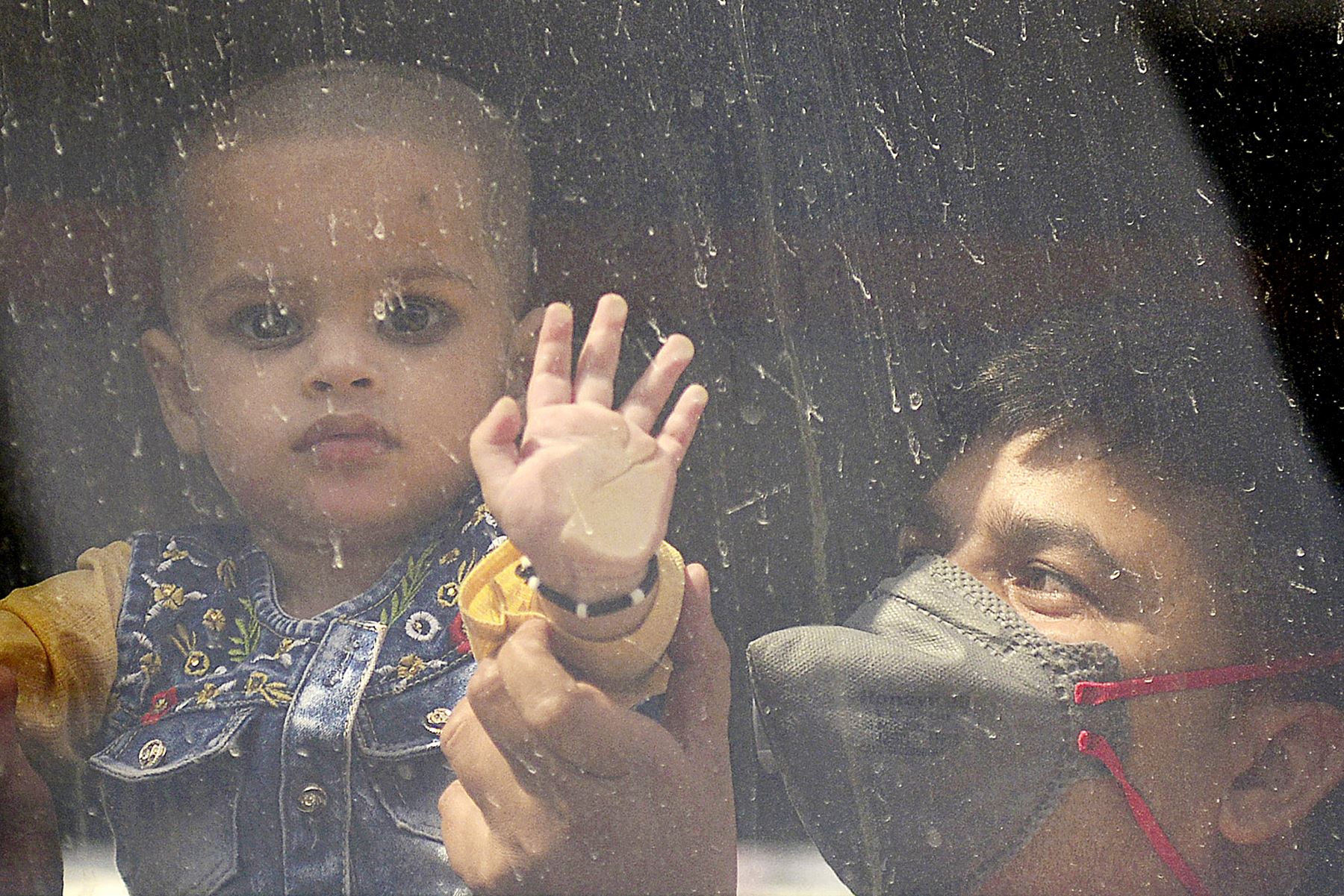 El estudio concluyó que, aunque la mayoría de los 582 niños ingresaron en el hospital, menos de uno de cada diez estuvo en cuidados intensivos. Foto: AFP