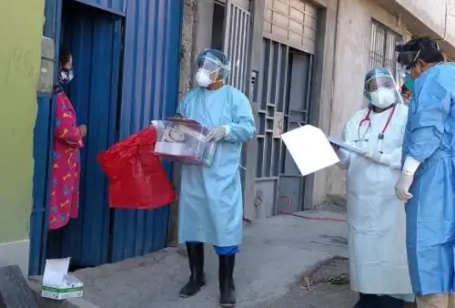 Ayacucho es una de las regiones con menor número de infectados con el covid-19 en el país, al registrar 1,802 casos, lo que representa el 0.67% del total nacional. Esta baja incidencia de contagios responde en gran medida a la estrategia de contención de la pandemia aplicada por la comisión multisectorial liderada por el gobierno regional.