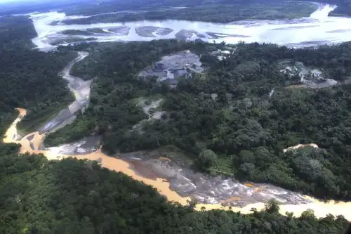 Daños ecológicos causados por la minería ilegal ya empiezan a amenazar la estabilidad y desarrollo de distintas regiones del  Perú, no solo en Madre de Dios, sostuvo el jefe del Gabinete Ministerial. ANDINA/Difusión