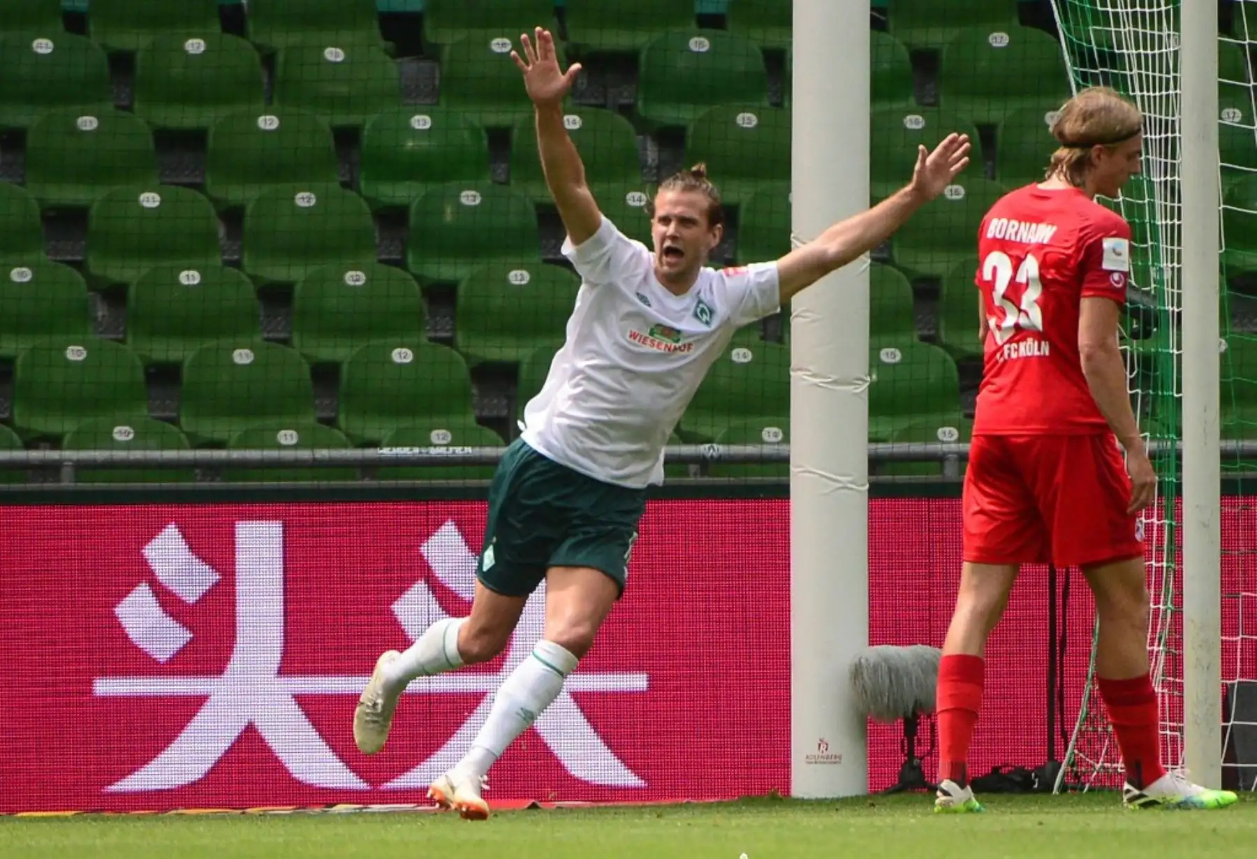 El alemán de Bremen, Niclas Fuellkrug, celebra el 3-0 durante el partido de fútbol de la Bundesliga entre Werder Bremen vs. FC Colonia. Foto: AFP
