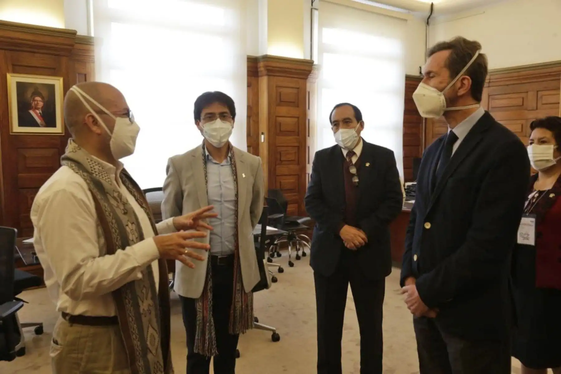Con el objetivo de fortalecer y ampliar nuestros servicios de salud, se suscribe el contrato entre Perú y Francia para la asistencia técnica en la ejecución de los proyectos de los hospitales Sergio E. Bernales de Lima y Antonio Lorena de Cusco. Foto: ANDINA/Minsa