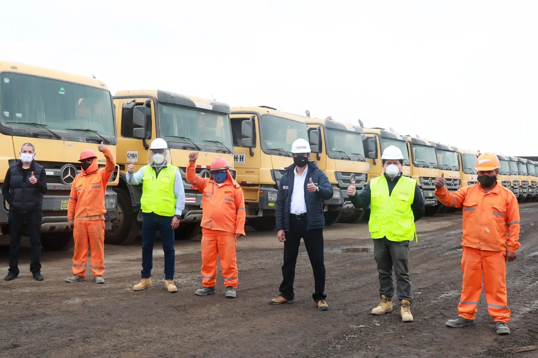 Ministro Carlos Lozada supervisa avances de segunda calzada en la Panamericana Sur de San Andrés a Guadalupe. Trabajo se reanudó en la fase 1 de la reactivación.
Foto: MTC
