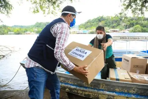Personal médico del Ministerio de Salud (Minsa) llegó hoy a las provincias de Condorcanqui y Bagua, con el objetivo de fortalecer las atenciones en salud y las medidas de prevención ante el riesgo de propagación del covid-19 en los pueblos indígenas de la región Amazonas.