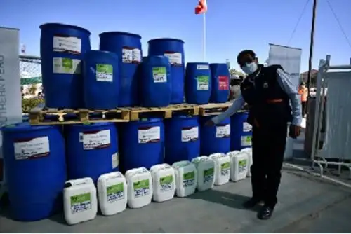 La ayuda también beneficiará a las compañías de bomberos, que recibieron seis moto-fumigadoras y Saniquat para la limpieza sanitaria de zonas estratégicas de la ciudad.