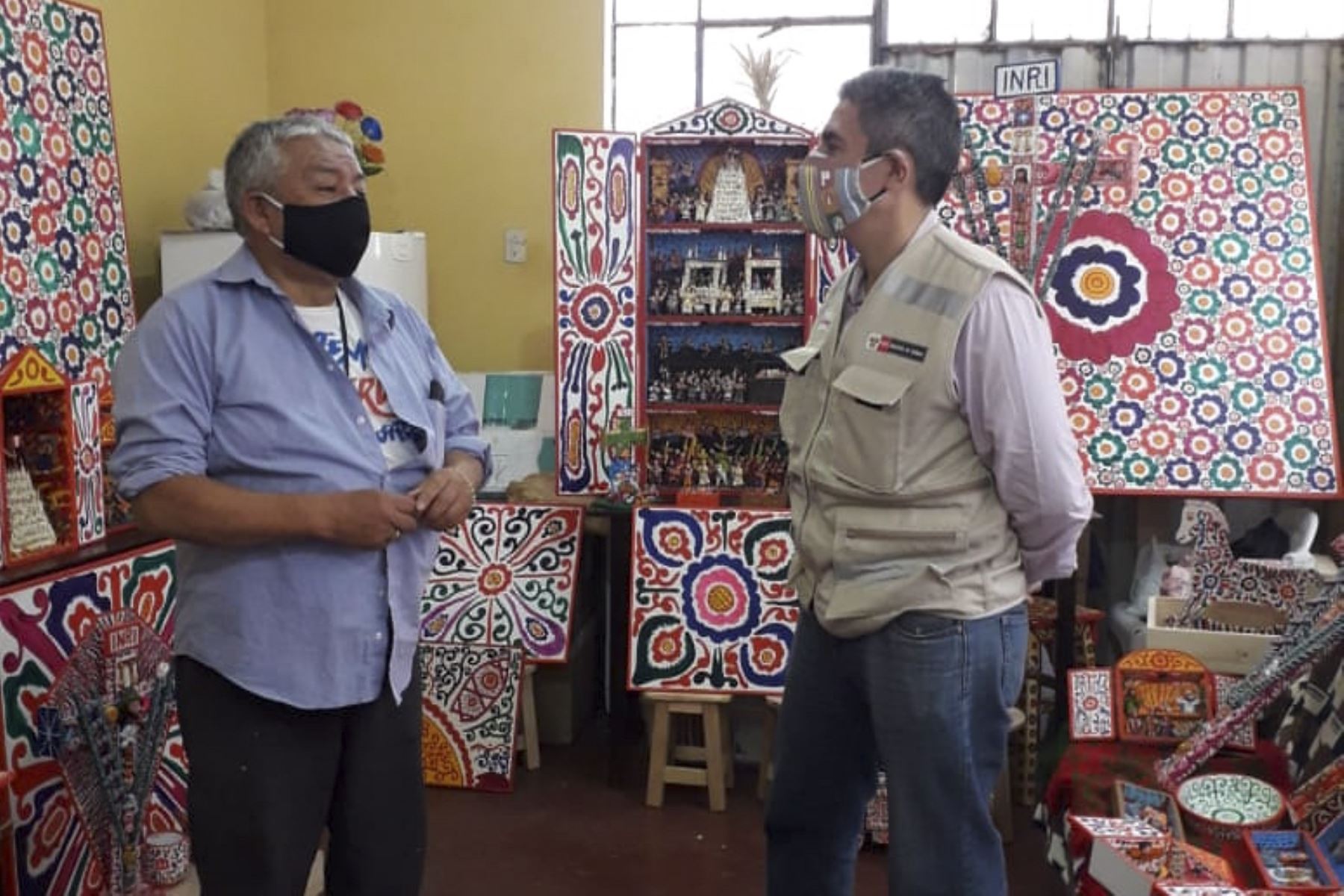 Ministro Alejandro Neyra cumple agenda de trabajo de salud y cultura en Ayacucho.