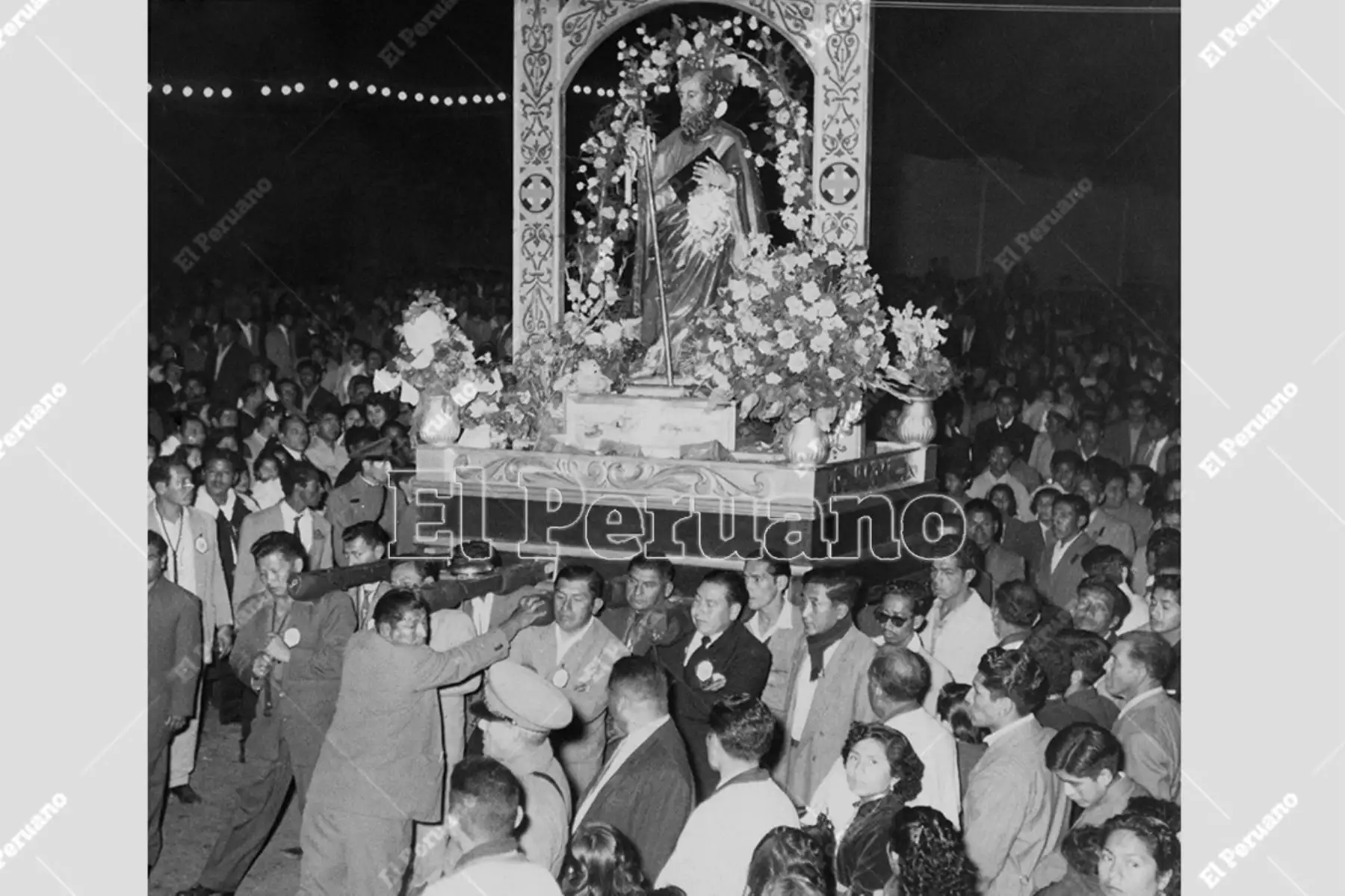 Callao - 29 junio 1955  / Procesión de San Pedro en el Callao. 

Foto: Archivo Histórico de El Peruano / Alejandro Meza