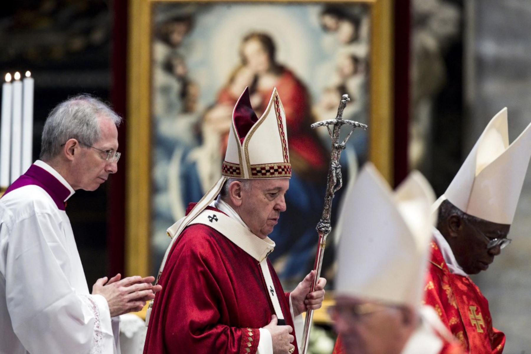 El Papa Francisco, durante la oración semanal del Ángelus, mientras que la ciudad-estado alivia su bloqueo para frenar la propagación del covid-19. Foto: AFP