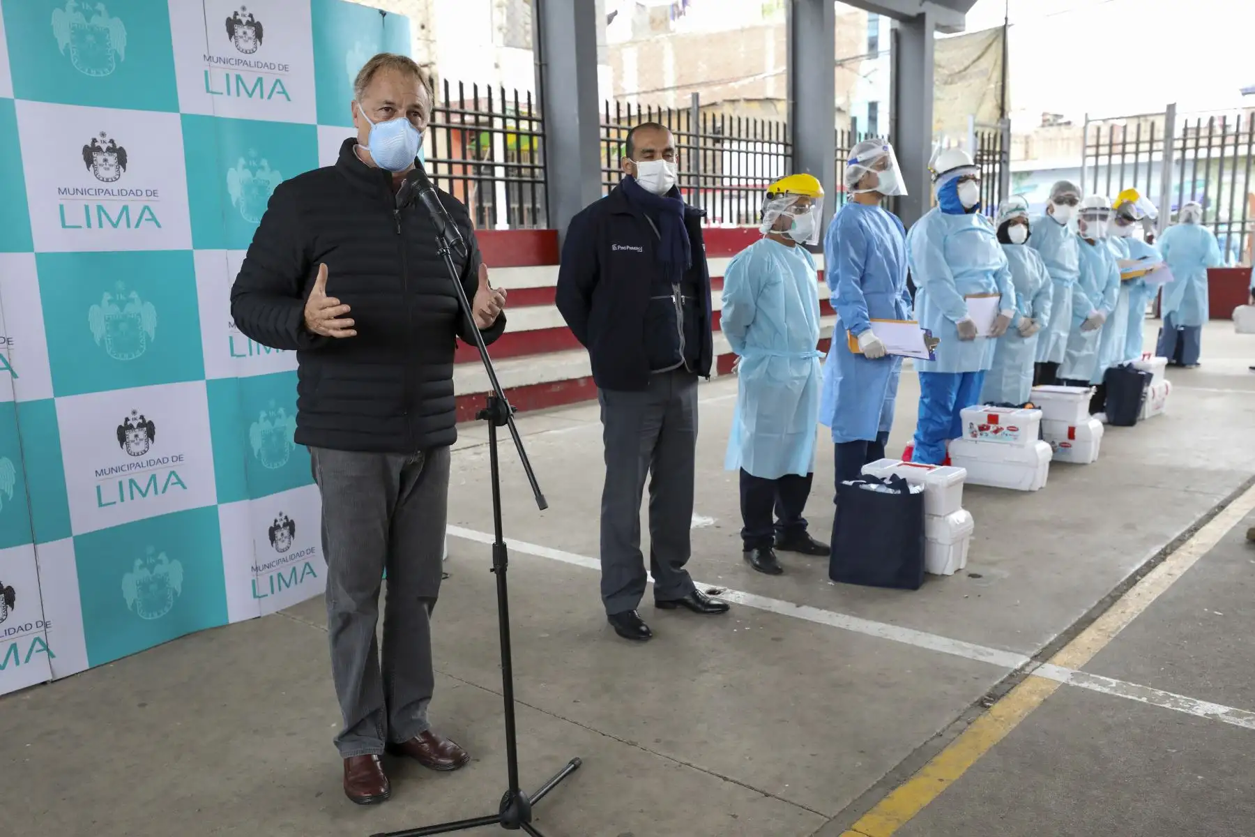 El Alcalde Jorge Muñoz supervisó la  operación Tayta en el Cercado de Lima, en el marco de continuar en la lucha contra el Covid-19
Foto:ANDINA/MLM.