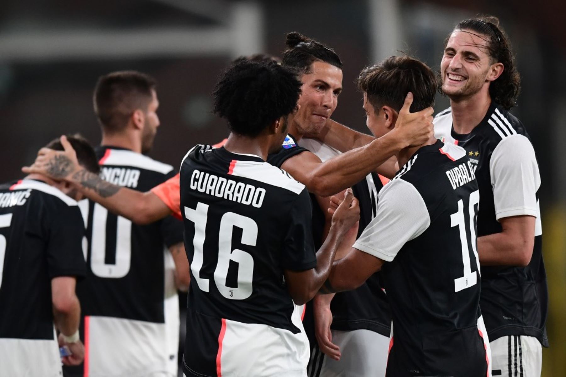 Paulo Dybala, el portugués Cristiano Ronaldo y el brasileño Douglas Costa firmaron tres maravillas y dieron al Juventus un triunfo por 3-1 en el campo del Génova
