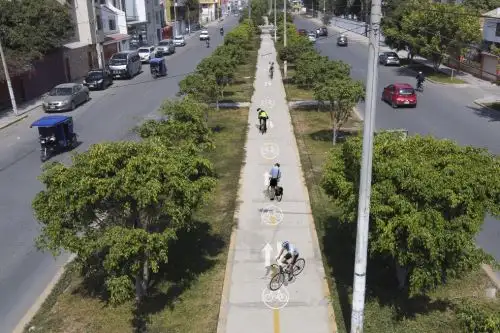 Se proyecta que la provincia de Chiclayo cuente con 11,300 metros de ciclovías tras declarar de interés municipal el uso de la bicicleta como medio de transporte sostenible. Foto: ANDINA/Difusión