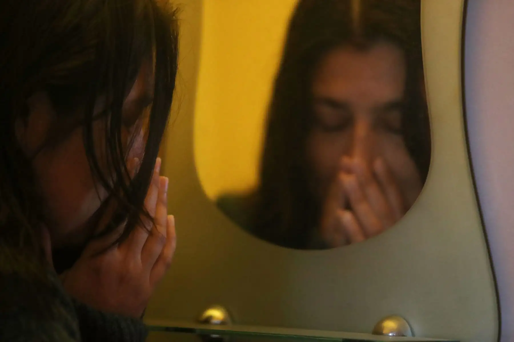 Aprenda cómo dar los denominados primeros auxilios de salud mental en casos de ansiedad. Foto: ANDINA