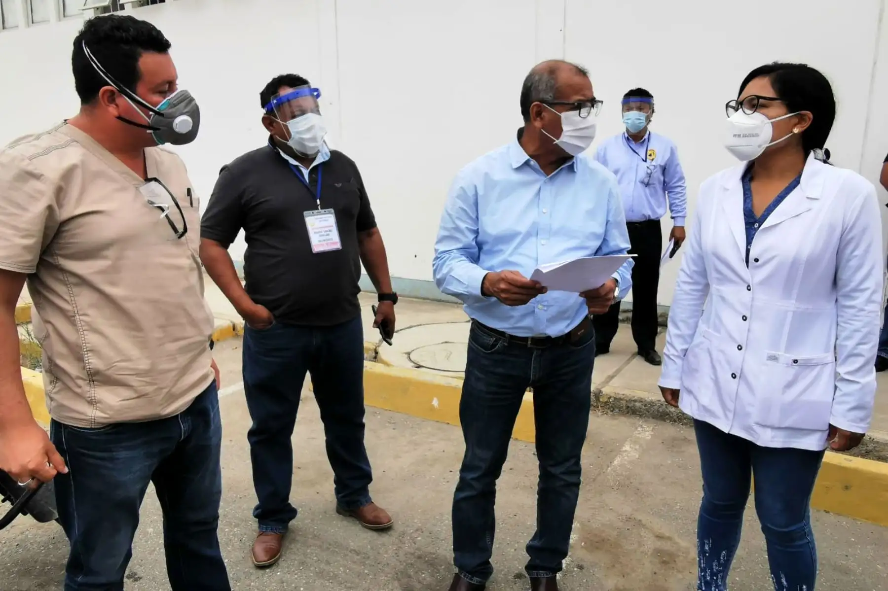Gobierno Regional de Tumbes y la empresa privada, se logró la instalación del isotanque, con capacidad de 18 mil kilos o 2,200 tanques de 6 metros cúbicos de oxígeno, que será para la atención exclusiva de pacientes Covid-19, que se encuentran internados en el hospital de Ciudadela Noé.
Foto:ANDINA/GRT.