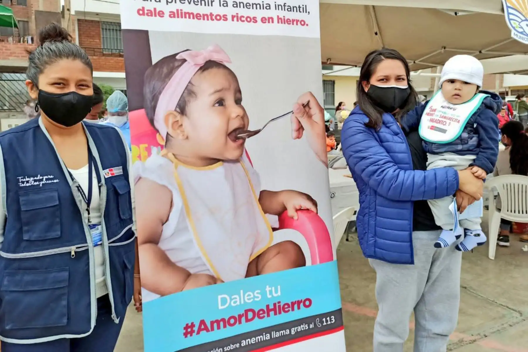 Ministerio de Salud brinda atención integral de salud a más de 500 personas, entre ellos niños, gestantes y adultos mayores reciben vacunación, diagnóstico de anemia, control de diabetes, hipertensión en la zona de “Héroes de Cenepa”  en Villa El Salvador.
Foto: Minsa
