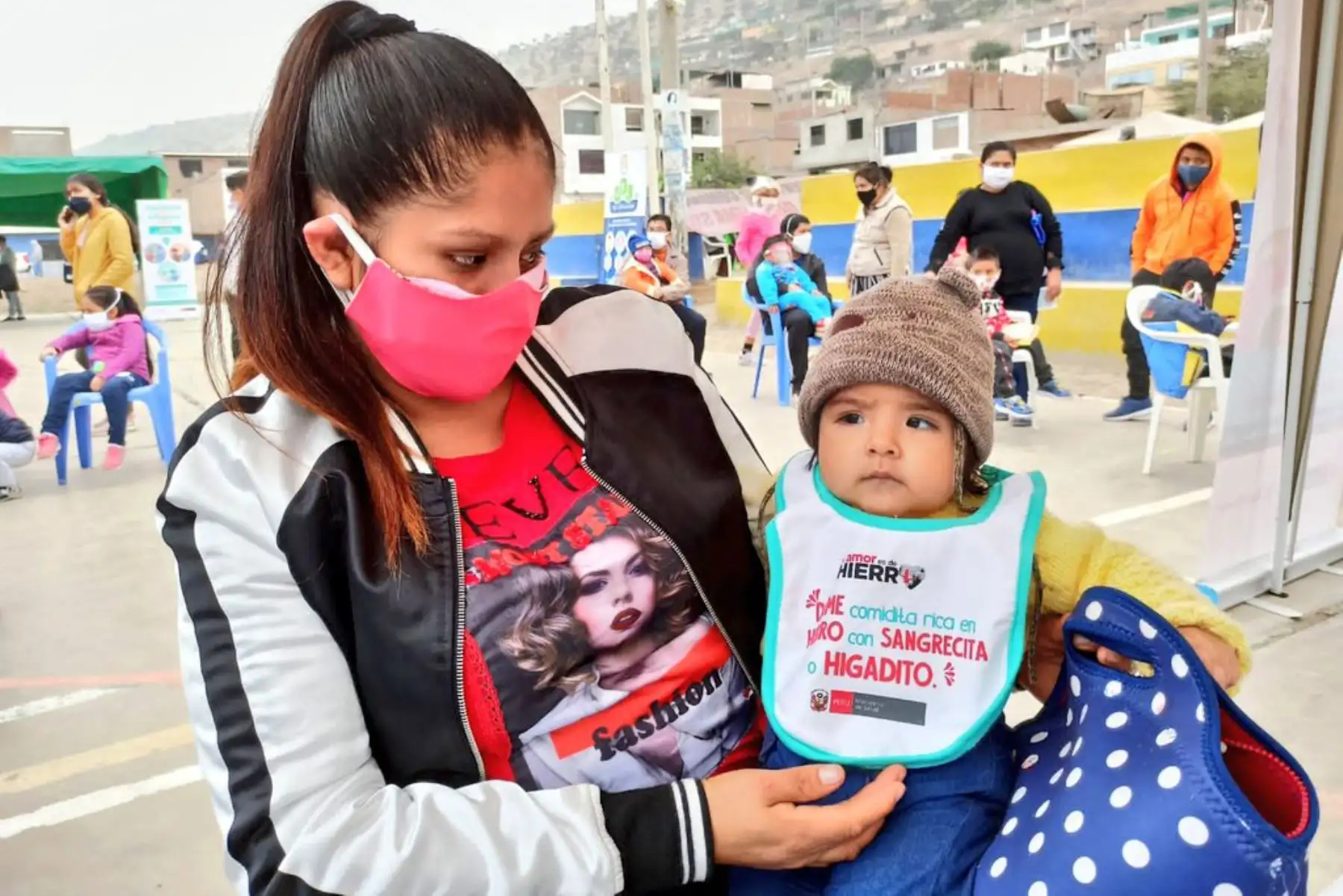 El Minsa indicó que se cuenta con más de 20 000 actores sociales capacitados quienes realizan la visita domiciliaria y el seguimiento telefónico de las familias..Foto: Minsa
