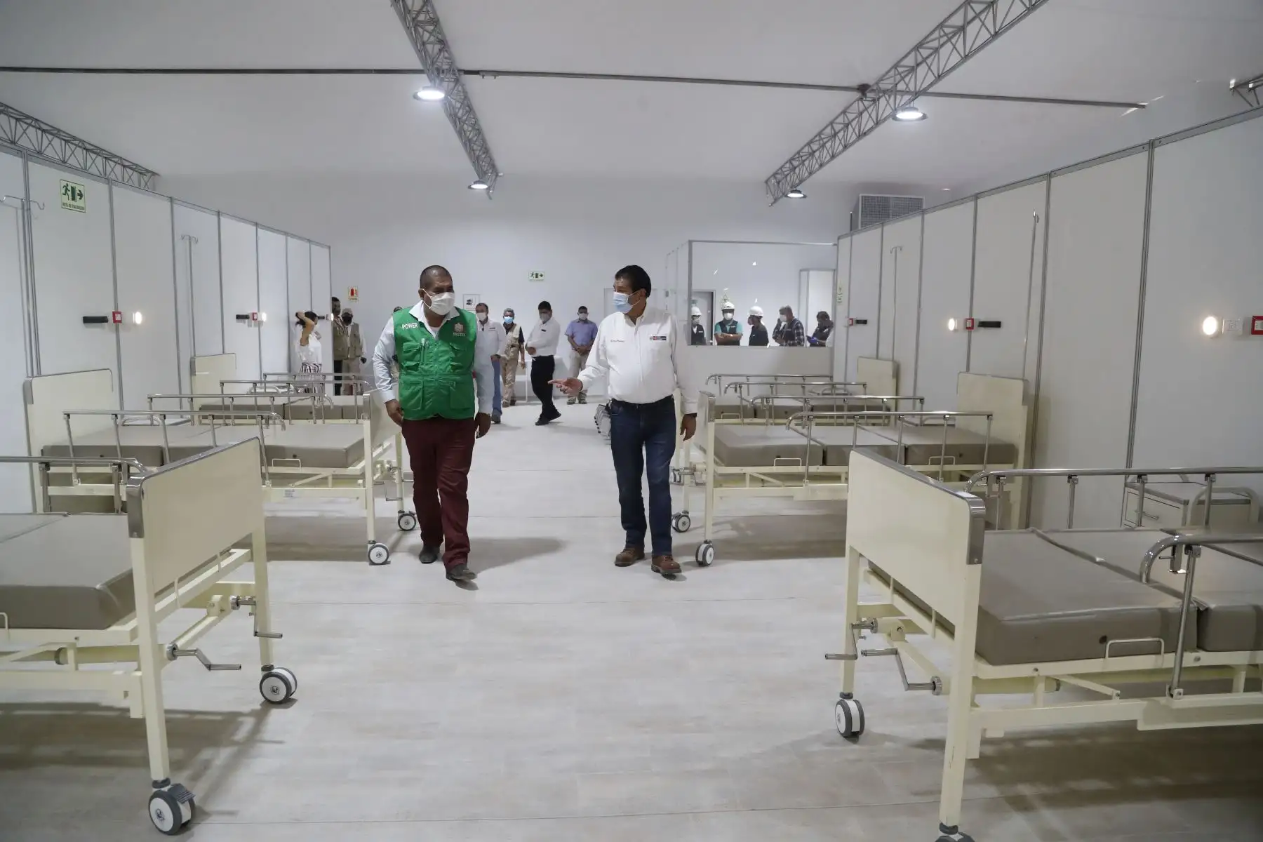 Ministro de Vivienda, Rodolfo Yañez viaja a la región Piura para inspeccionar la próxima planta de tratamiento de aguas residuales PTAR y el hospital de campaña en el campo ferial de la ciudad de Sullana.
Foto: Ministerio de Vivienda