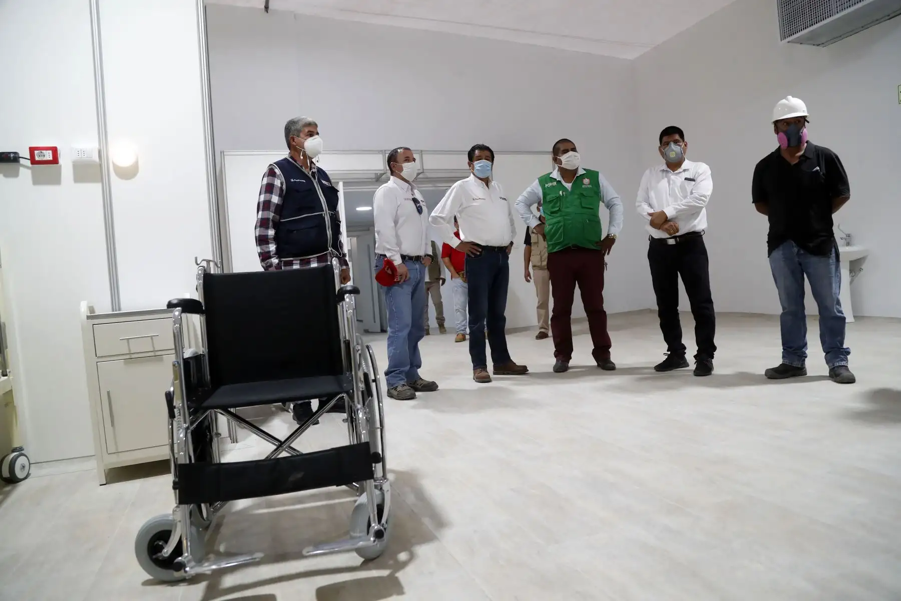 Ministro de Vivienda, Rodolfo Yañez viaja a la región Piura para inspeccionar la próxima planta de tratamiento de aguas residuales PTAR y el hospital de campaña en el campo ferial de la ciudad de Sullana.
Foto: Ministerio de Vivienda