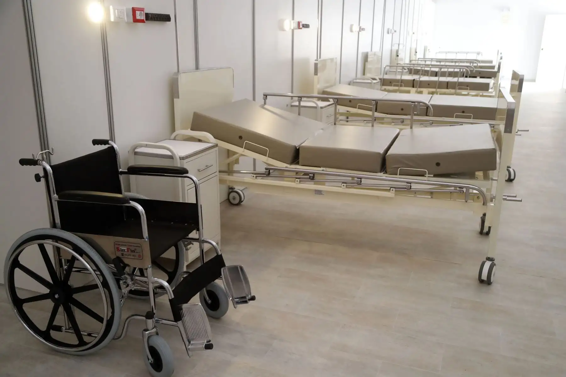 Ministro de Vivienda, Rodolfo Yañez viaja a la región Piura para inspeccionar la próxima planta de tratamiento de aguas residuales PTAR y el hospital de campaña en el campo ferial de la ciudad de Sullana.
Foto: Ministerio de Vivienda