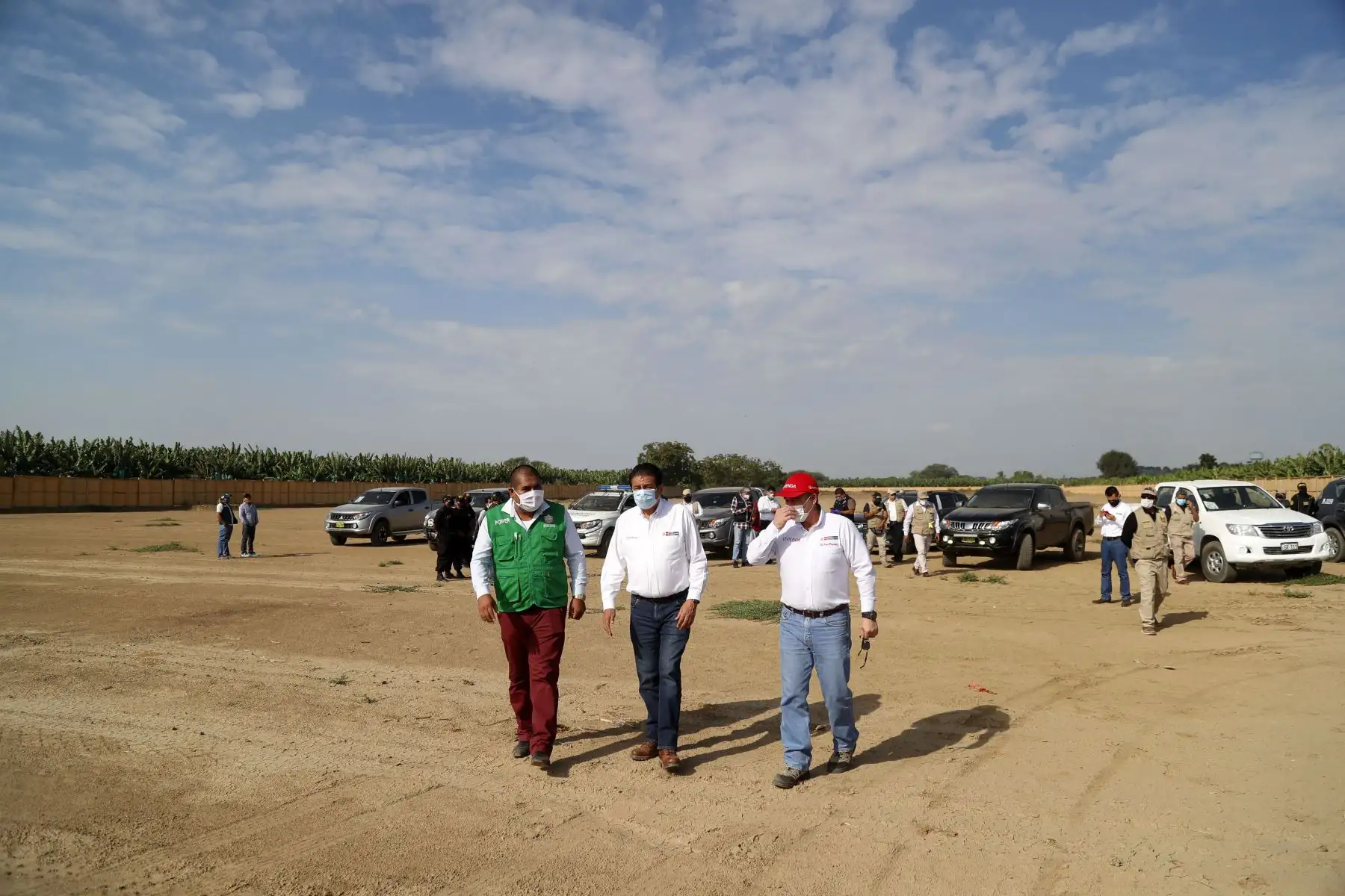 Ministro de Vivienda, Rodolfo Yañez viaja a la región Piura para inspeccionar la próxima planta de tratamiento de aguas residuales PTAR y el hospital de campaña en el campo ferial de la ciudad de Sullana.
Foto: Ministerio de Vivienda