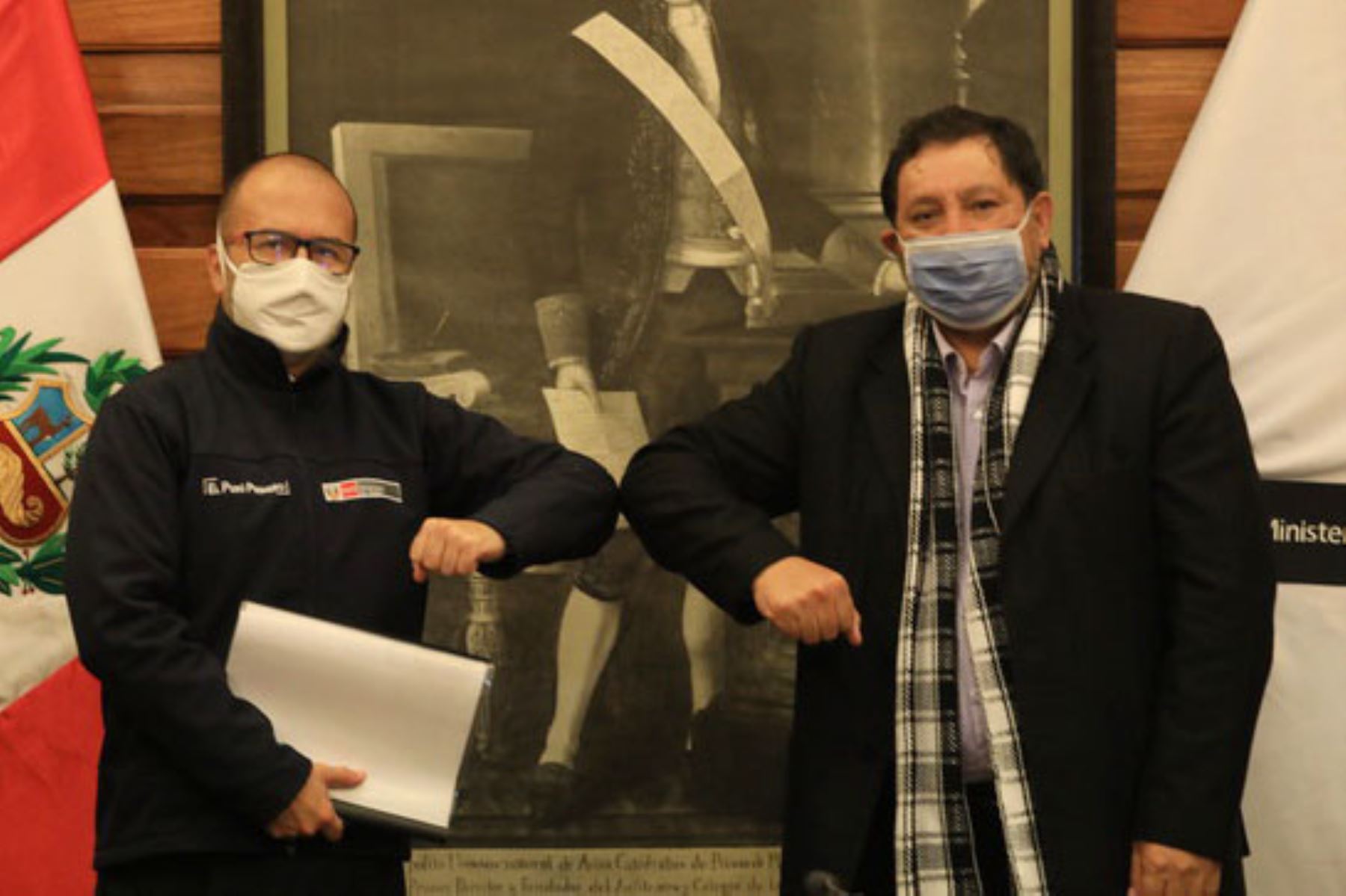 El ministro de Salud, Víctor Zamora, se reunió con autoridades de Ayacucho y Apurímac para coordinar acciones frente al covid-19.