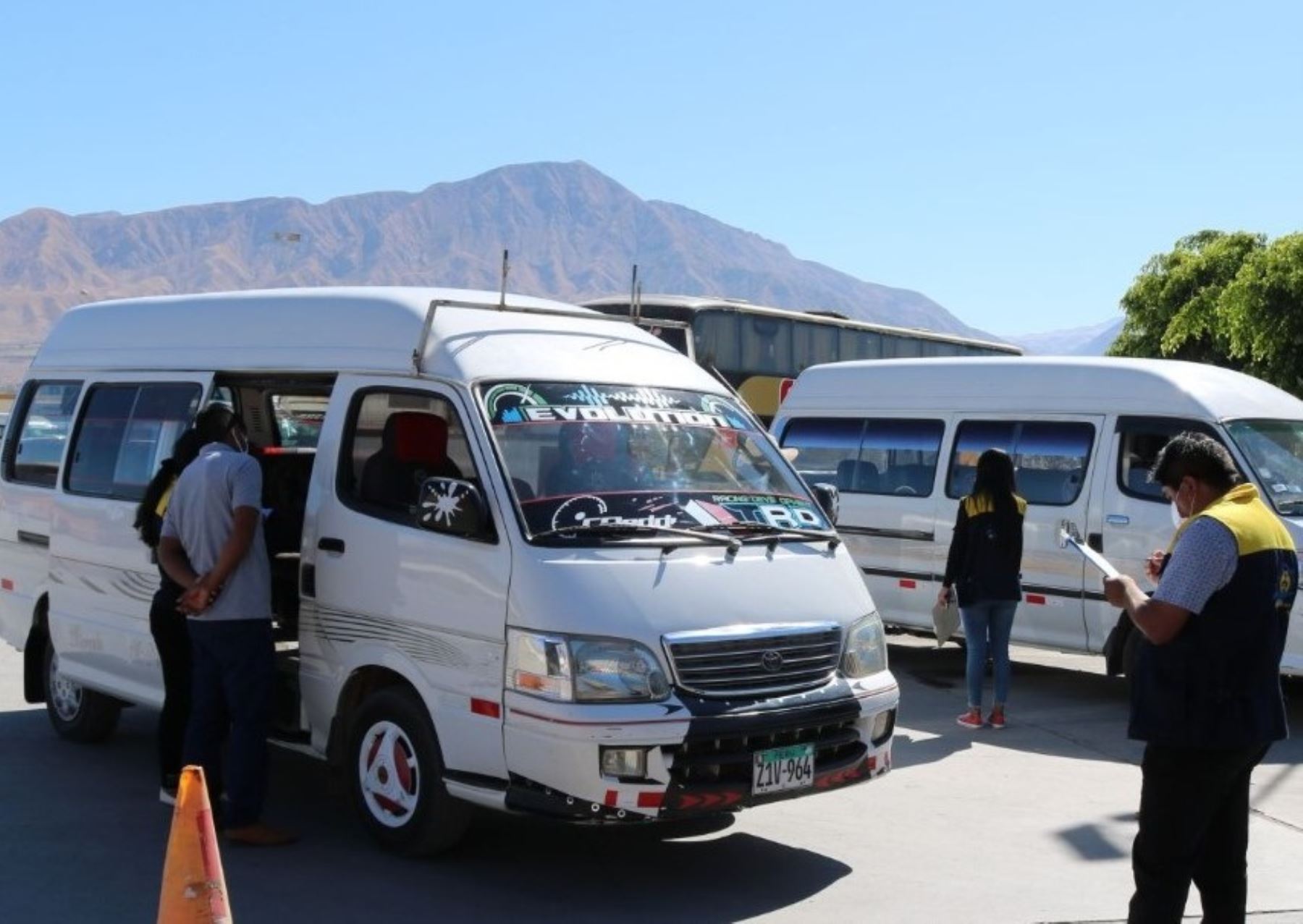 Transportistas urbanos de Moquegua accederán al subsidio económico en combustible que otorga el Ejecutivo al transporte formal de pasajeros.