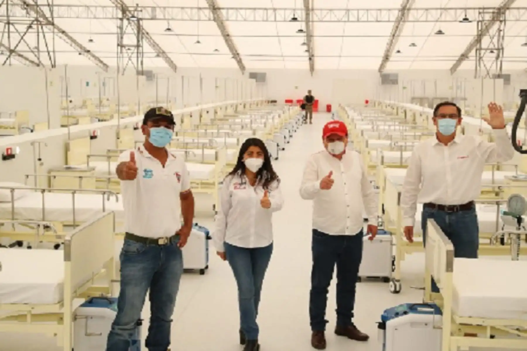 En las regiones de Piura, Lambayeque y La Libertad, el presidente de la República, Martín Vizcarra puso en marcha hospitales temporales para enfrentar la pandemia del covid-19.