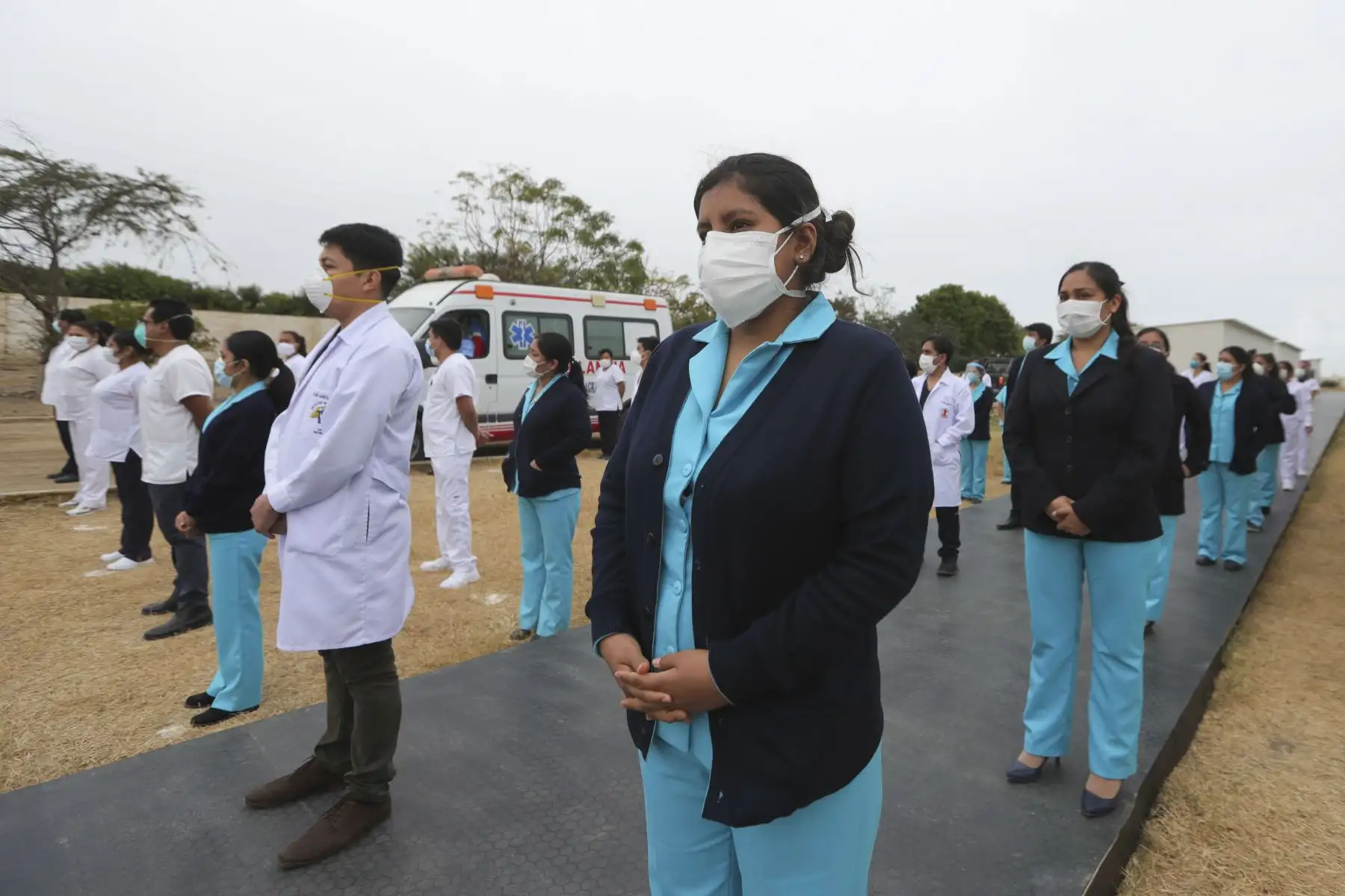 El presidente de la República, Martín Vizcarra, entrega ventiladores mecánicos para pacientes con covid-19 en la región La Libertad .
Foto: ANDINA/ Prensa Presidencia