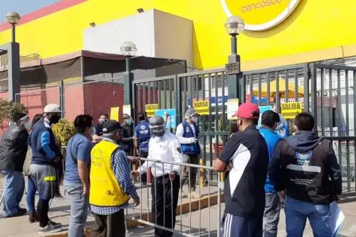 Comas: clausuran Metro y Plaza Vea por incumplir medidas de bioseguridad. Foto: ANDINA/difusión.
