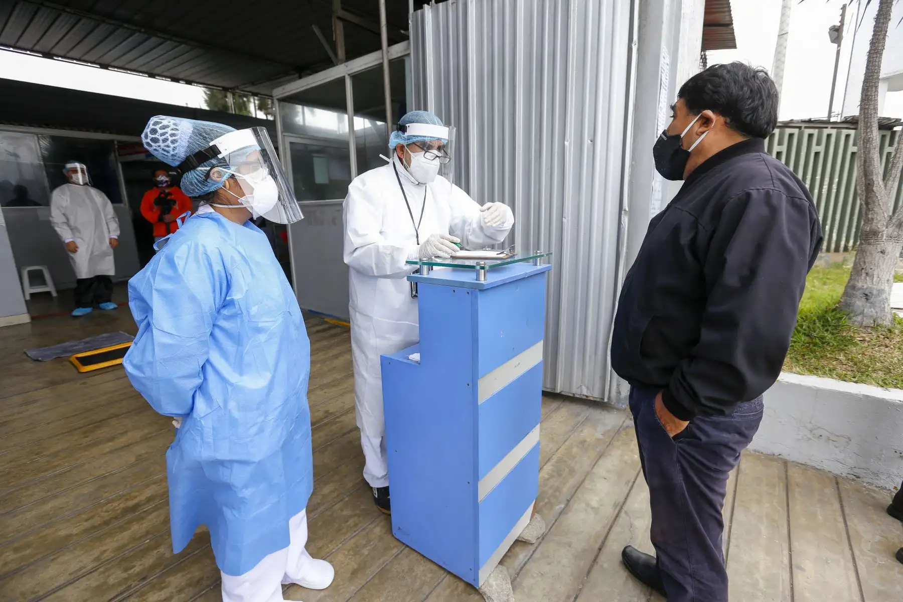 Sisol Salud, organismo público descentralizado de la Municipalidad de Lima, reanuda las atenciones médicas, luego de implementar las normas de bioseguridad establecidas por el Ejecutivo.
Foto: Municipalidad de Lima