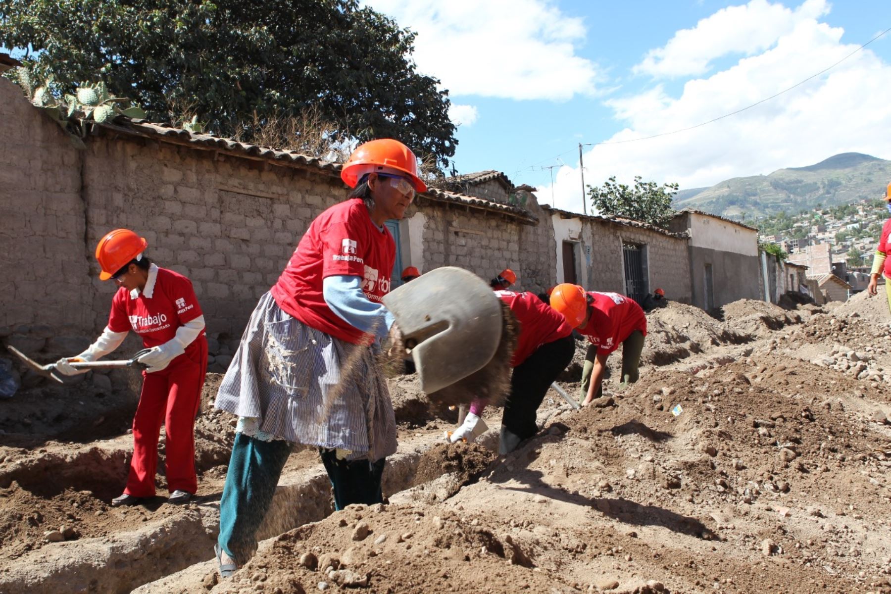 El programa Trabaja Perú intervendrá en 75 distritos del Cusco y generará 10,000 empleos temporales. Foto: ANDINA/Difusión