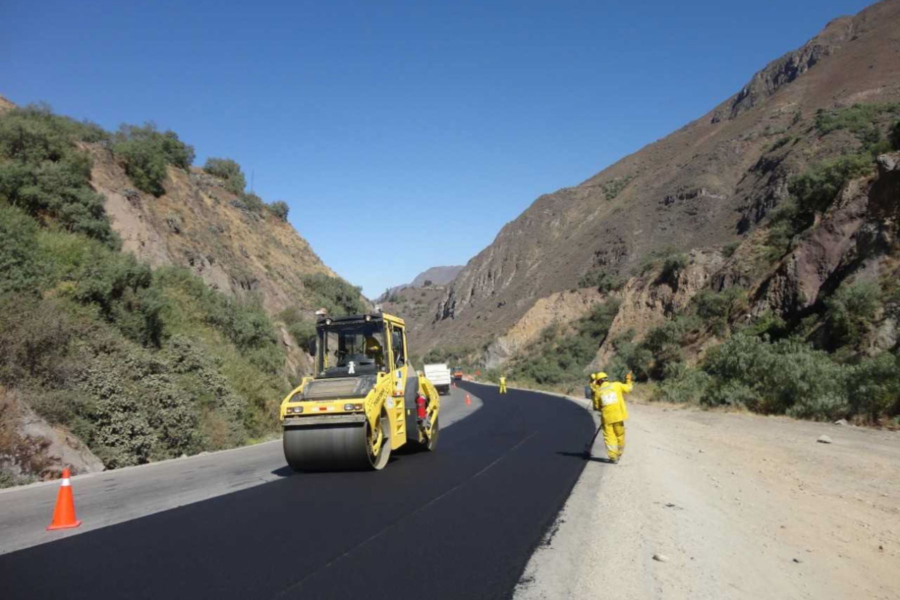 La ejecución de obras de mantenimiento en caminos vecinales impulsará la generación de empleo en provincias. ANDINA/Difusión